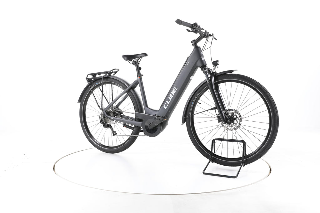 Cube Touring Hybrid One Trekking E-Bike Tiefeinsteiger - Image 2