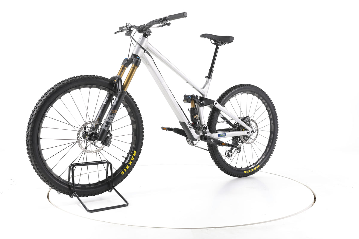 RAAW Madonna V3 Fahrrad Fully - Image 6