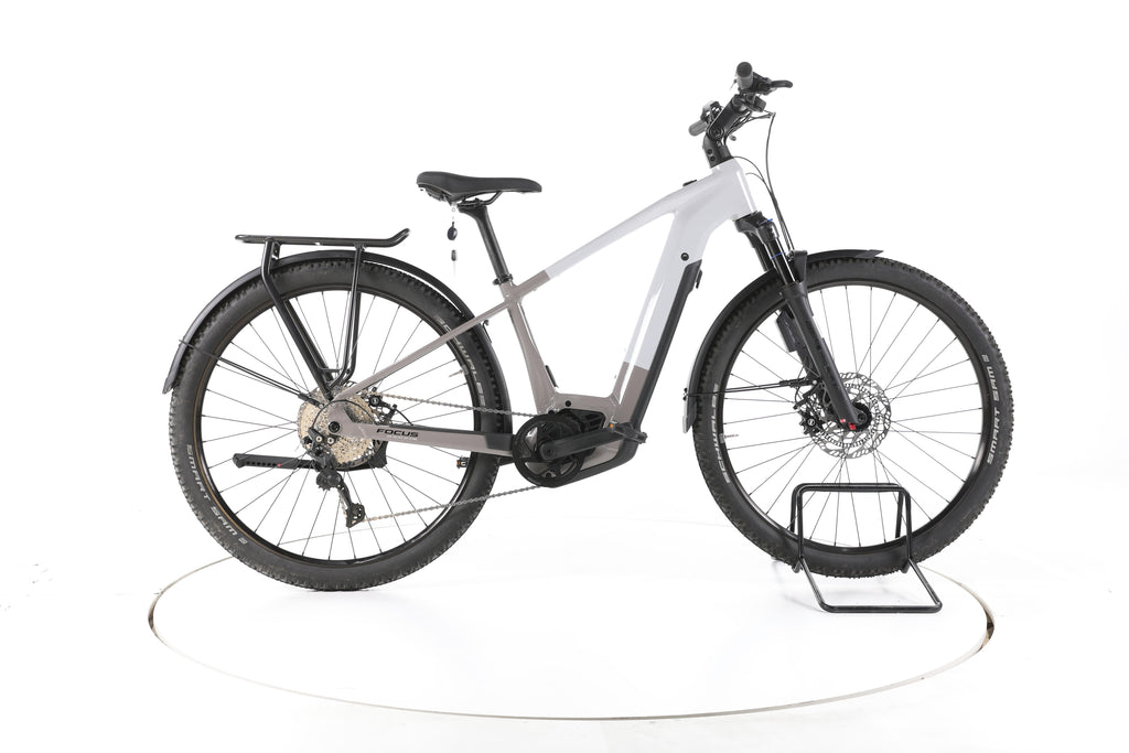 Focus PLANET² 6.8 Trekking E-Bike - Image 1
