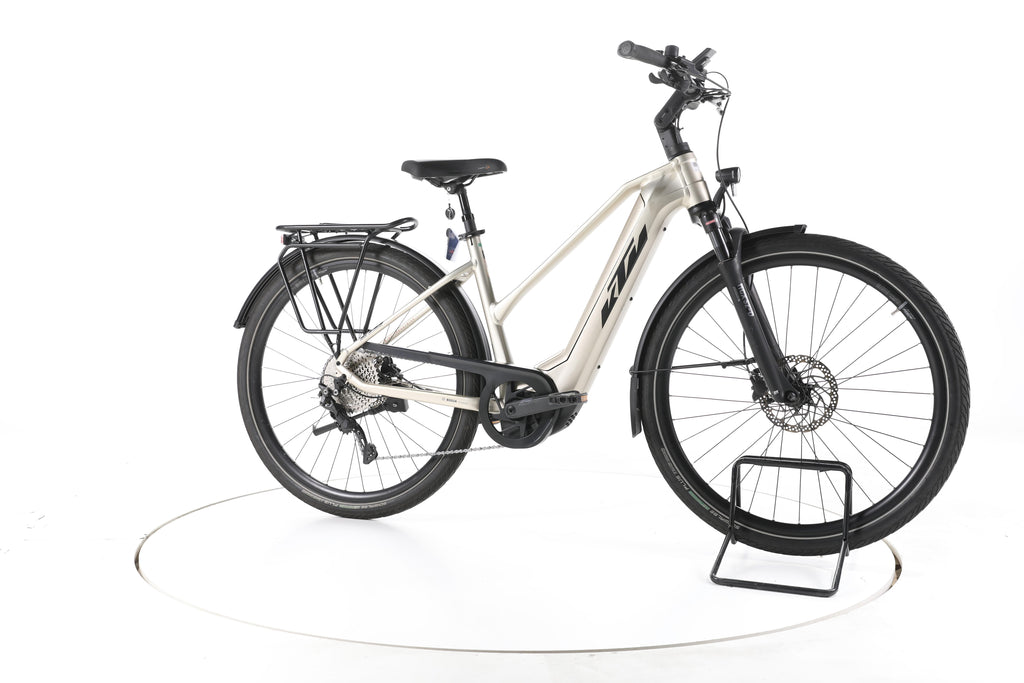 KTM Macina Style 740 Trekking E-Bike - Image 2