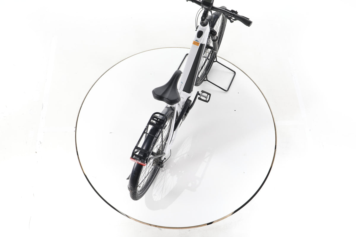 Carver Route E.510 Trekking E-Bike - Image 23