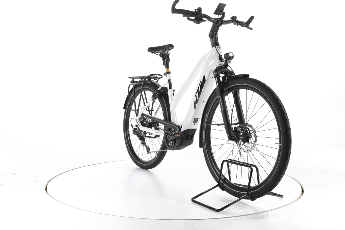 KTM Cento 10 Plus Trekking E-Bike 2024 - Image 3