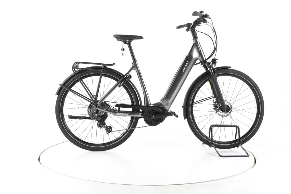 Giant Dailytour E+2D Trekking E-Bike Tiefeinsteiger - Image 1