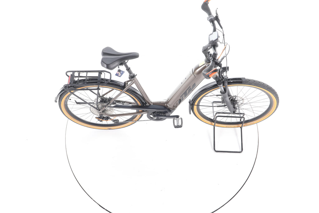 KTM Macina Ultimate Pro Trekking E-Bike Tiefeinsteiger - Image 13
