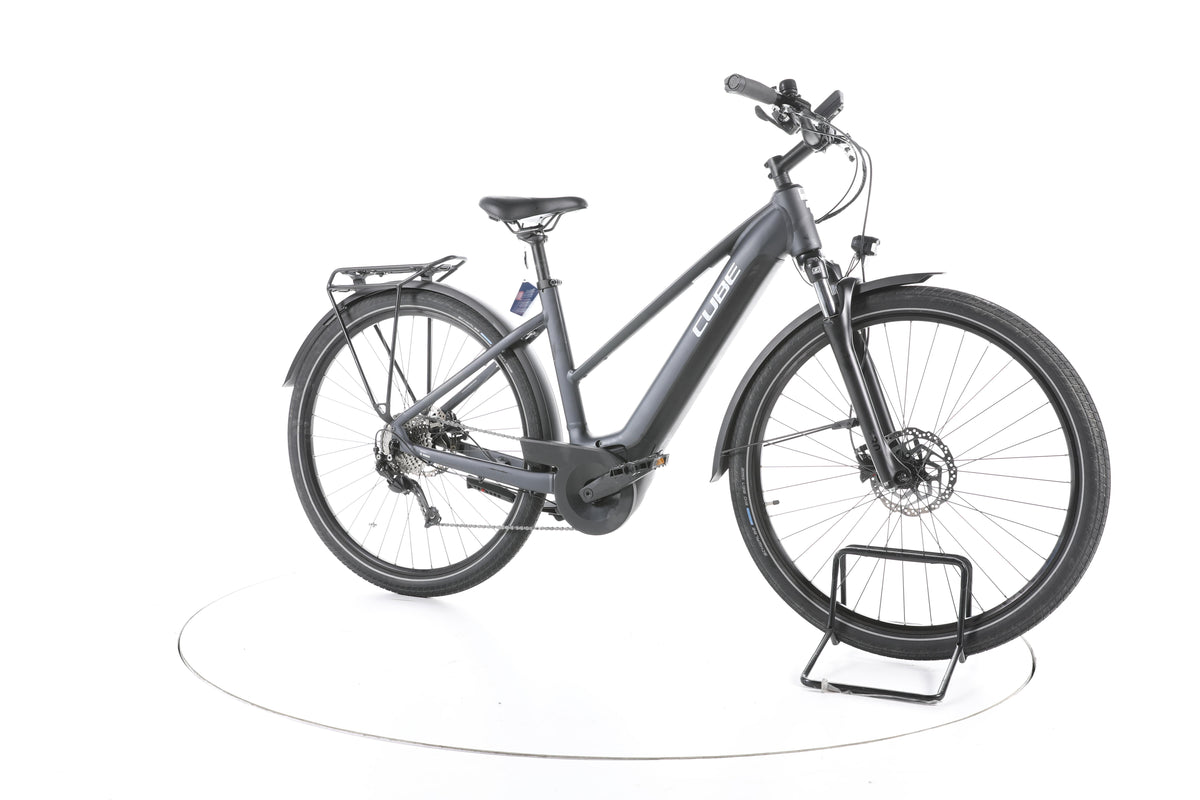 Cube Touring Hybrid One Trekking E-Bike - Image 2