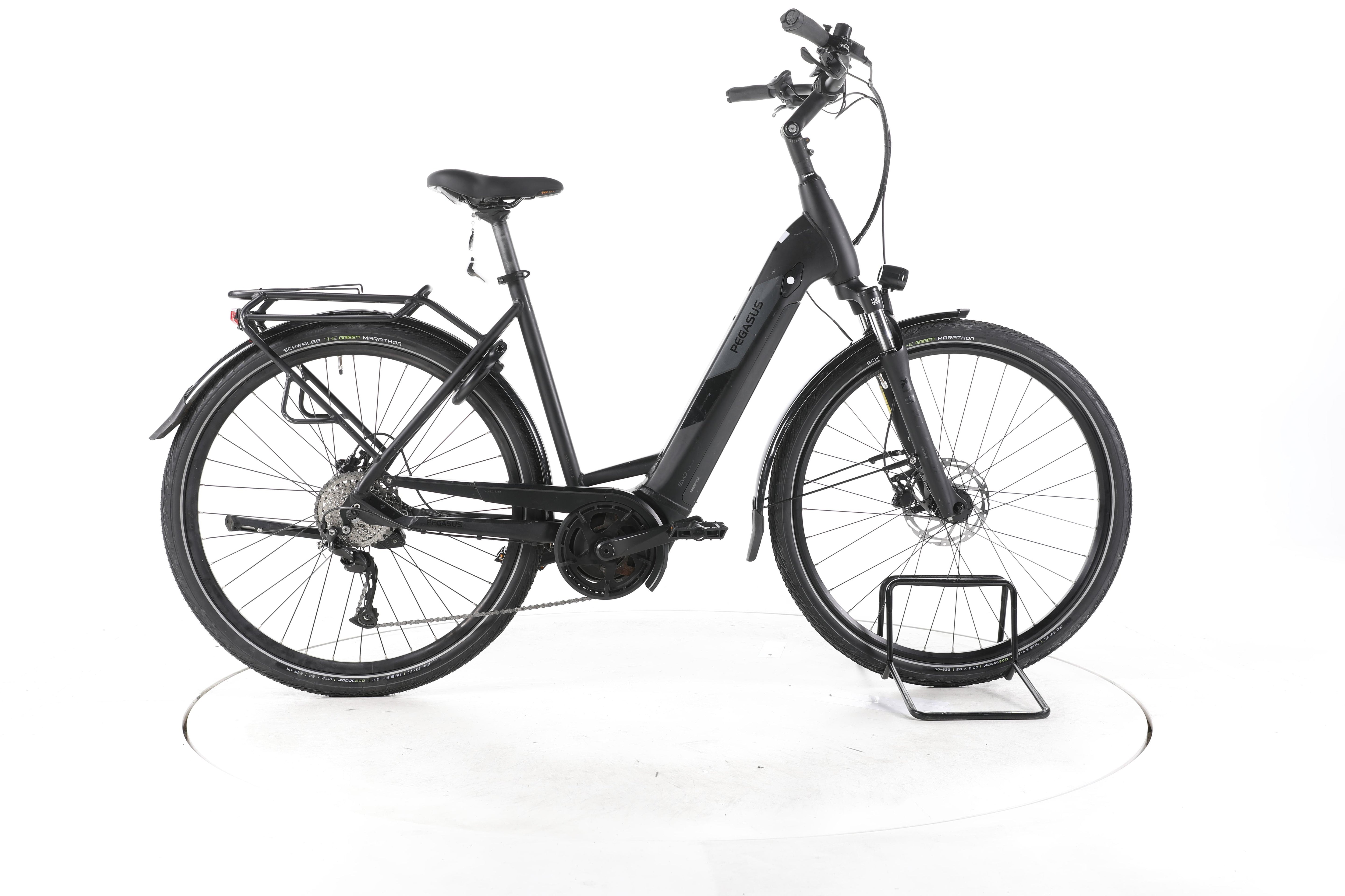 Pegasus Solero EVO 9 Trekking E-Bike Tiefeinsteiger - Image 1