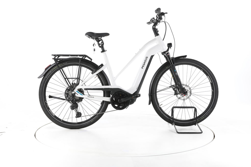 Pegasus Premio Evo 11 40 Years Trekking E-Bike - Image 1