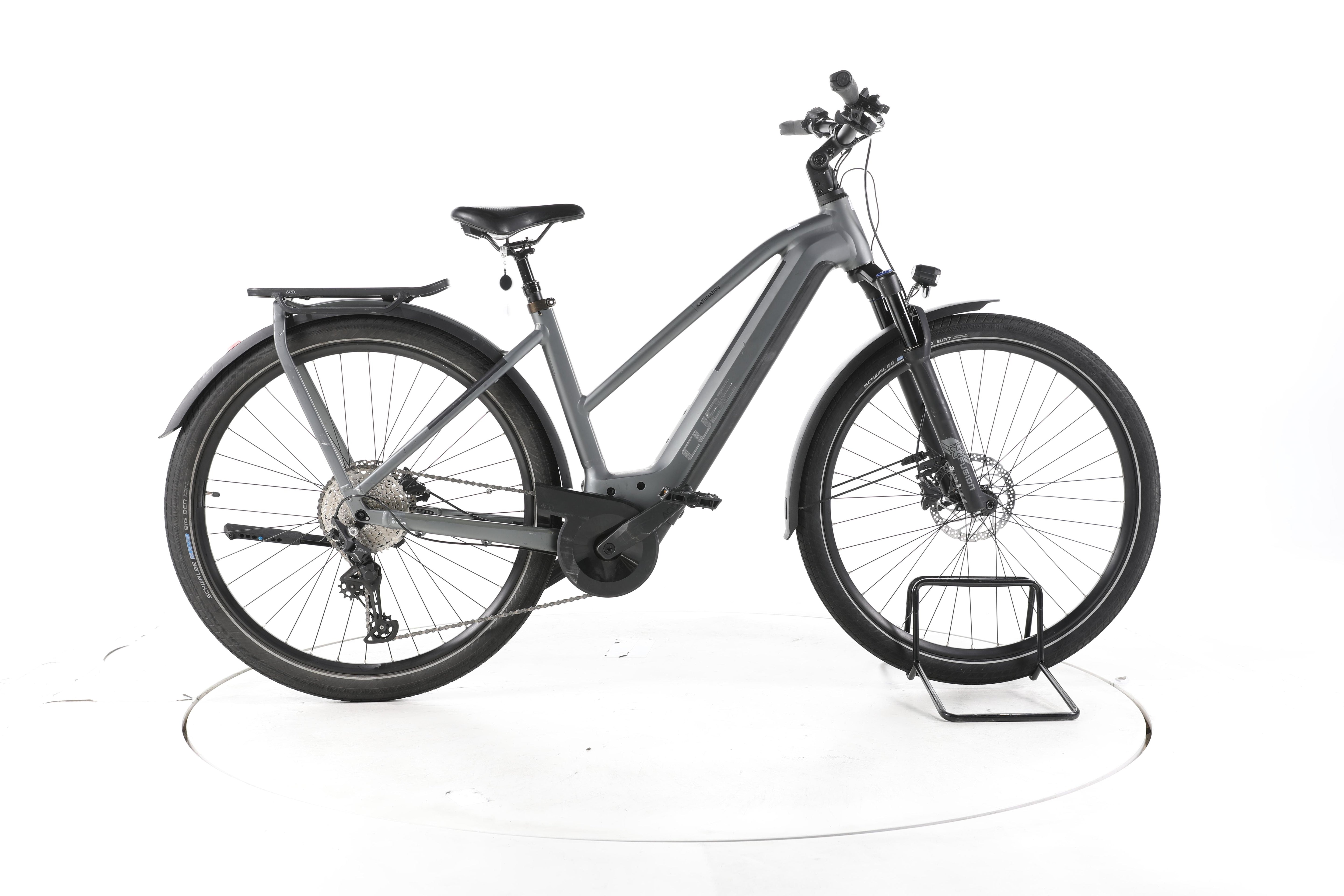 Cube Kathmandu Hybrid Pro Trekking E-Bike - Image 1