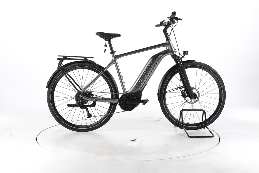 Giant Explore E+ 3 Trekking E-Bike - Image 1