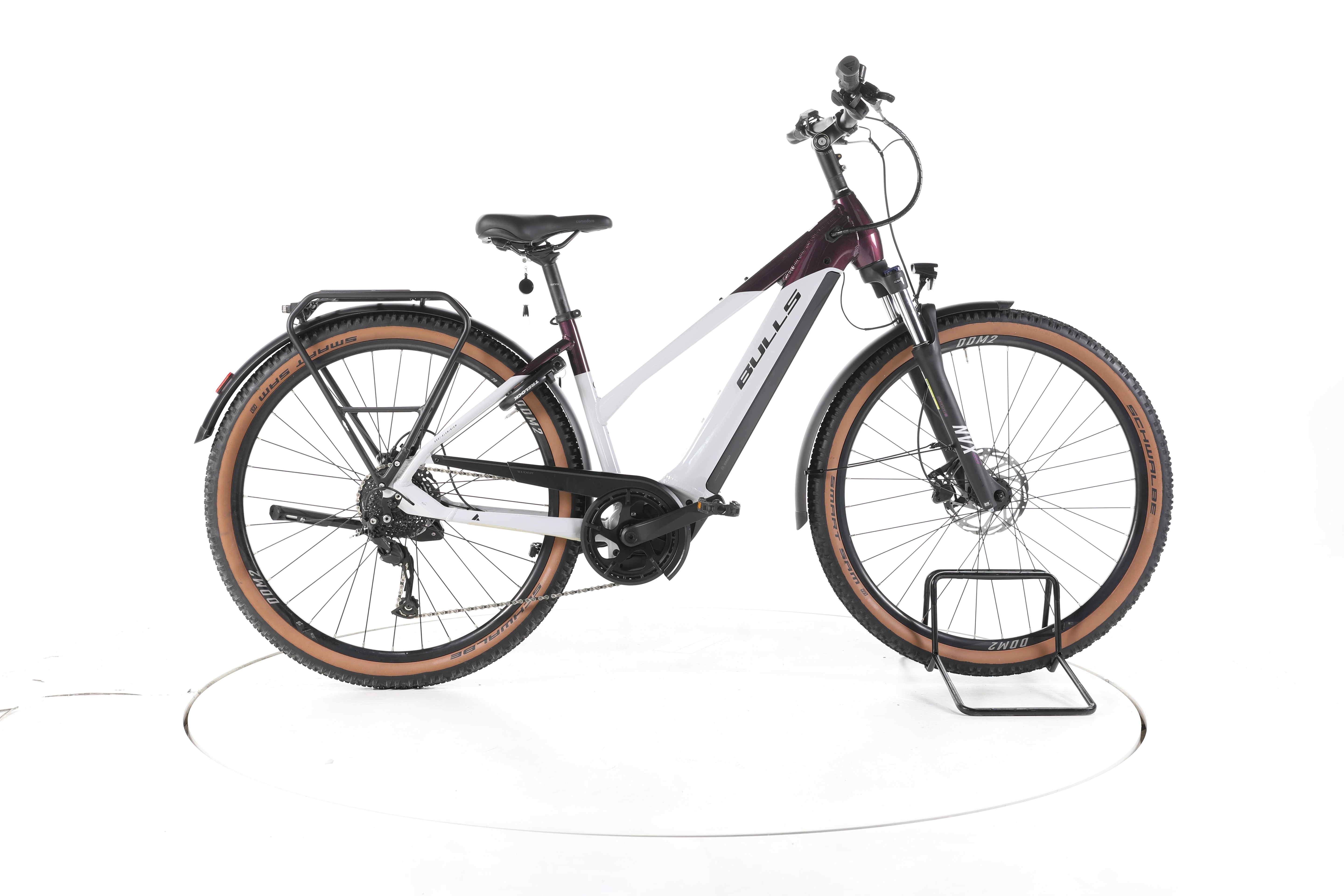 Bulls Cross EVO Trekking E-Bike - Image 1