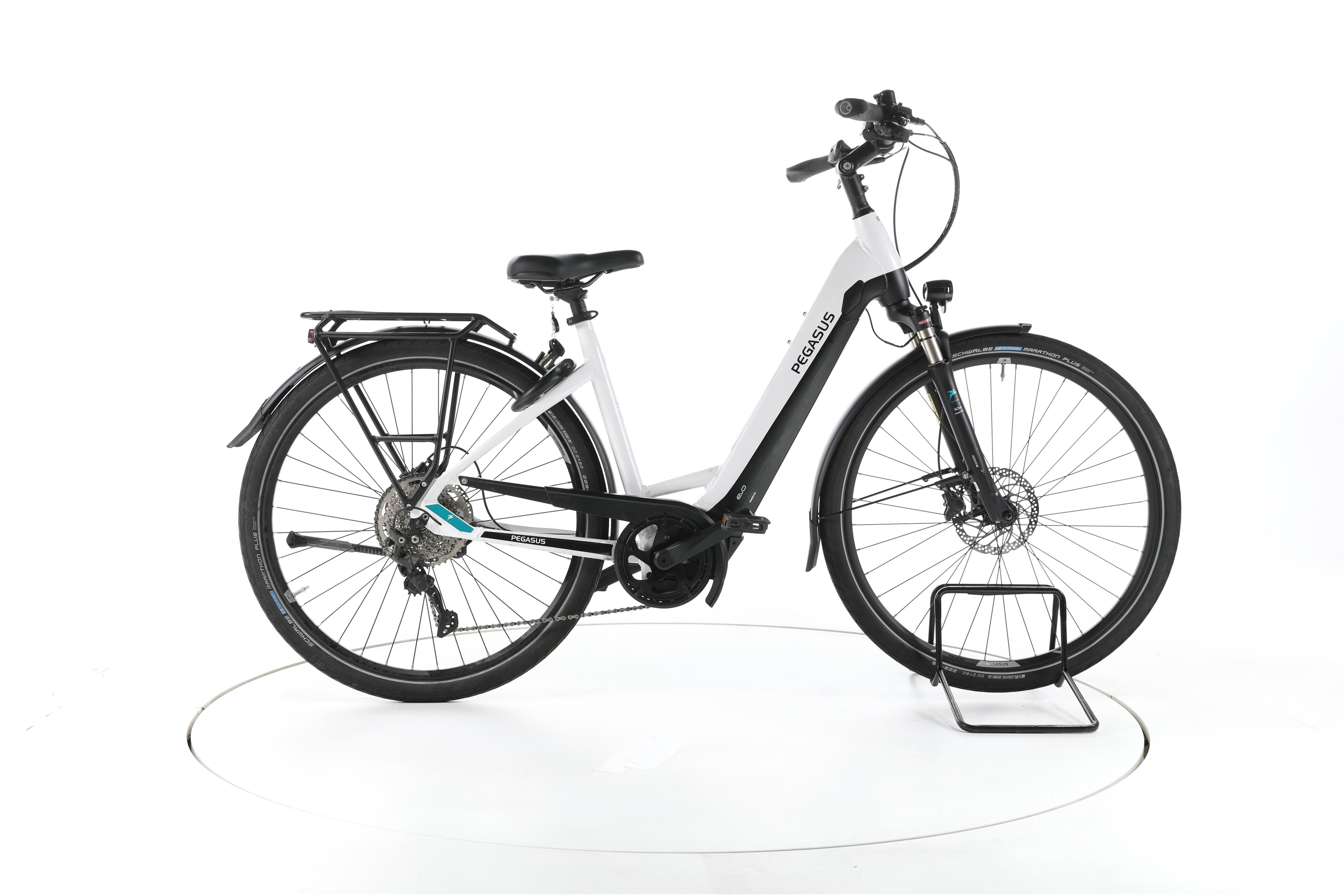 Pegasus Premio EVO 10 Lite Trekking E-Bike Tiefeinsteiger - Image 1