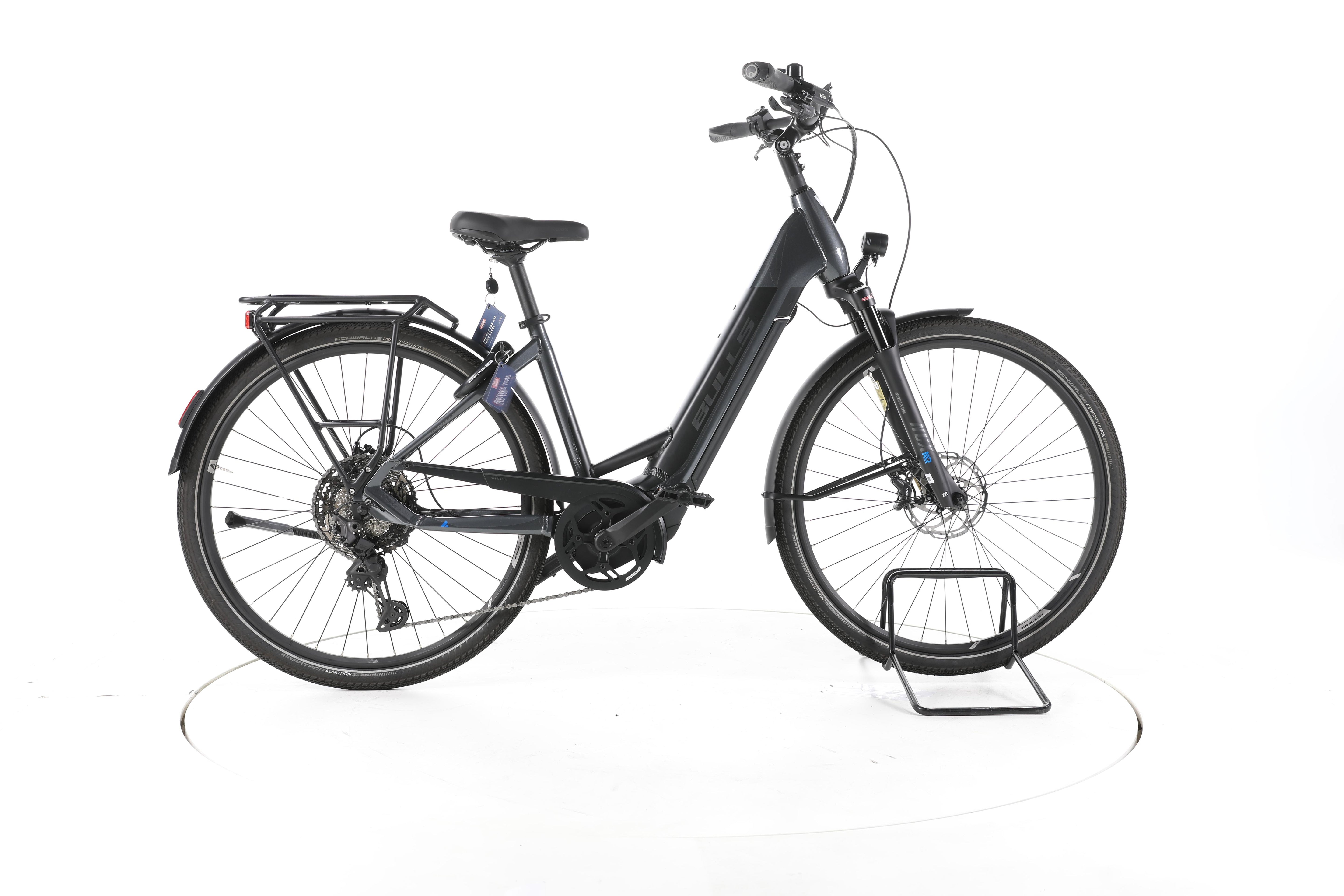 Bulls Lacuba EVO 11 Trekking E-Bike Tiefeinsteiger - Image 1