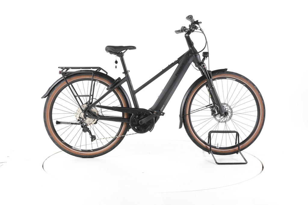 Pegasus Premio EVO 10 Lite Trekking E-Bike - Image 1