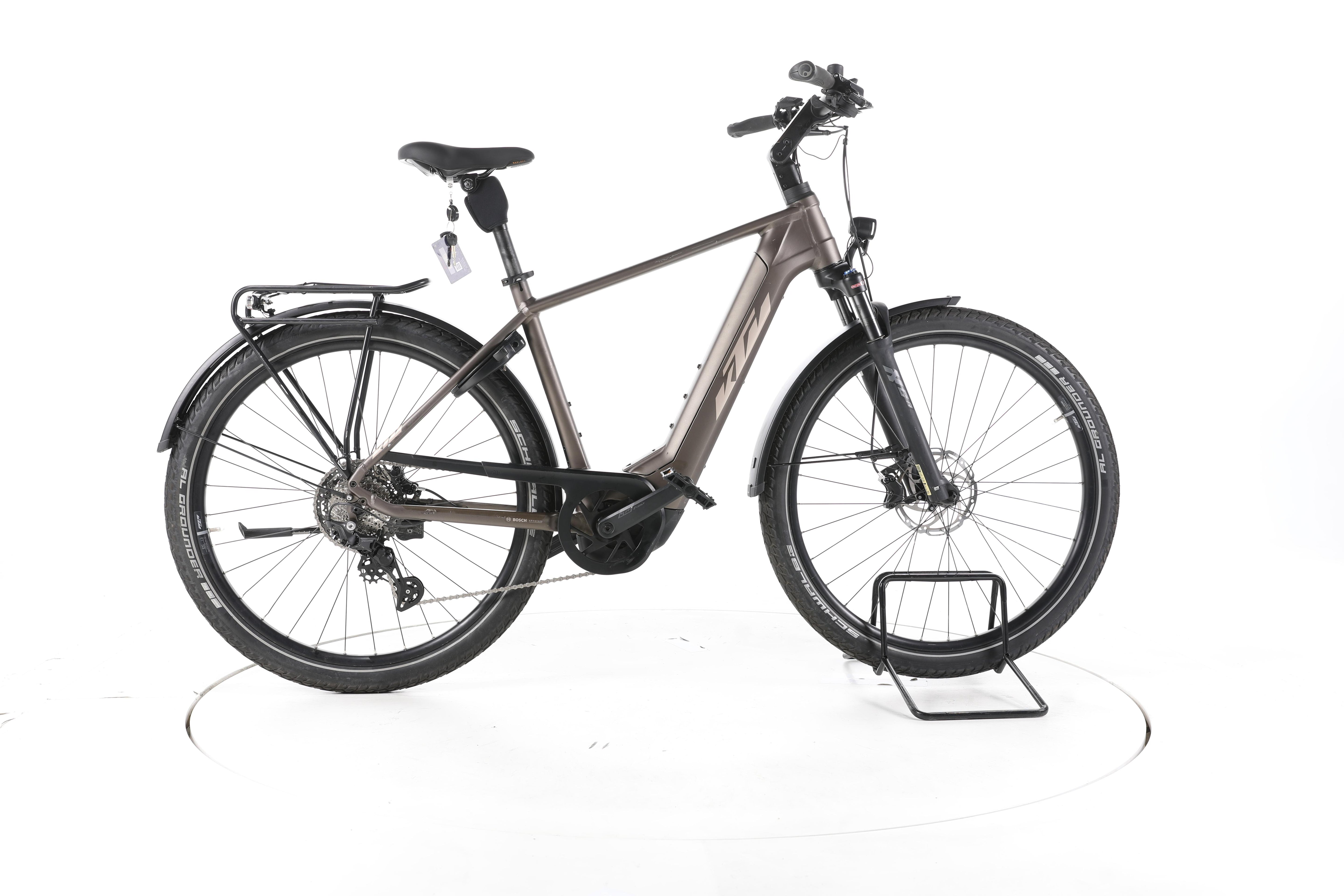 KTM Macina GRAN 710 Trekking E-Bike - Image 1