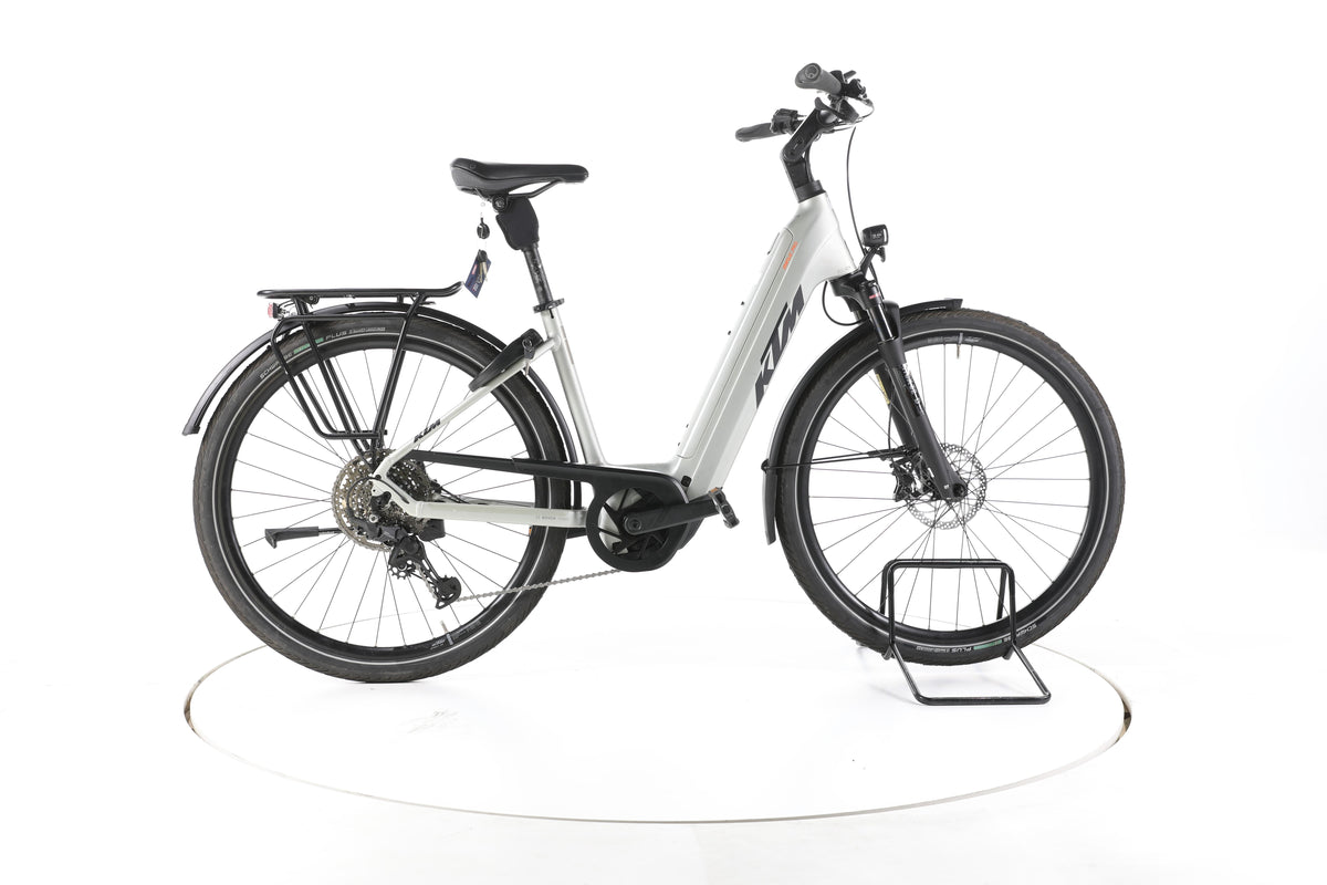 KTM Magic Pro Trekking E-Bike Tiefeinsteiger 2025 - Image 1