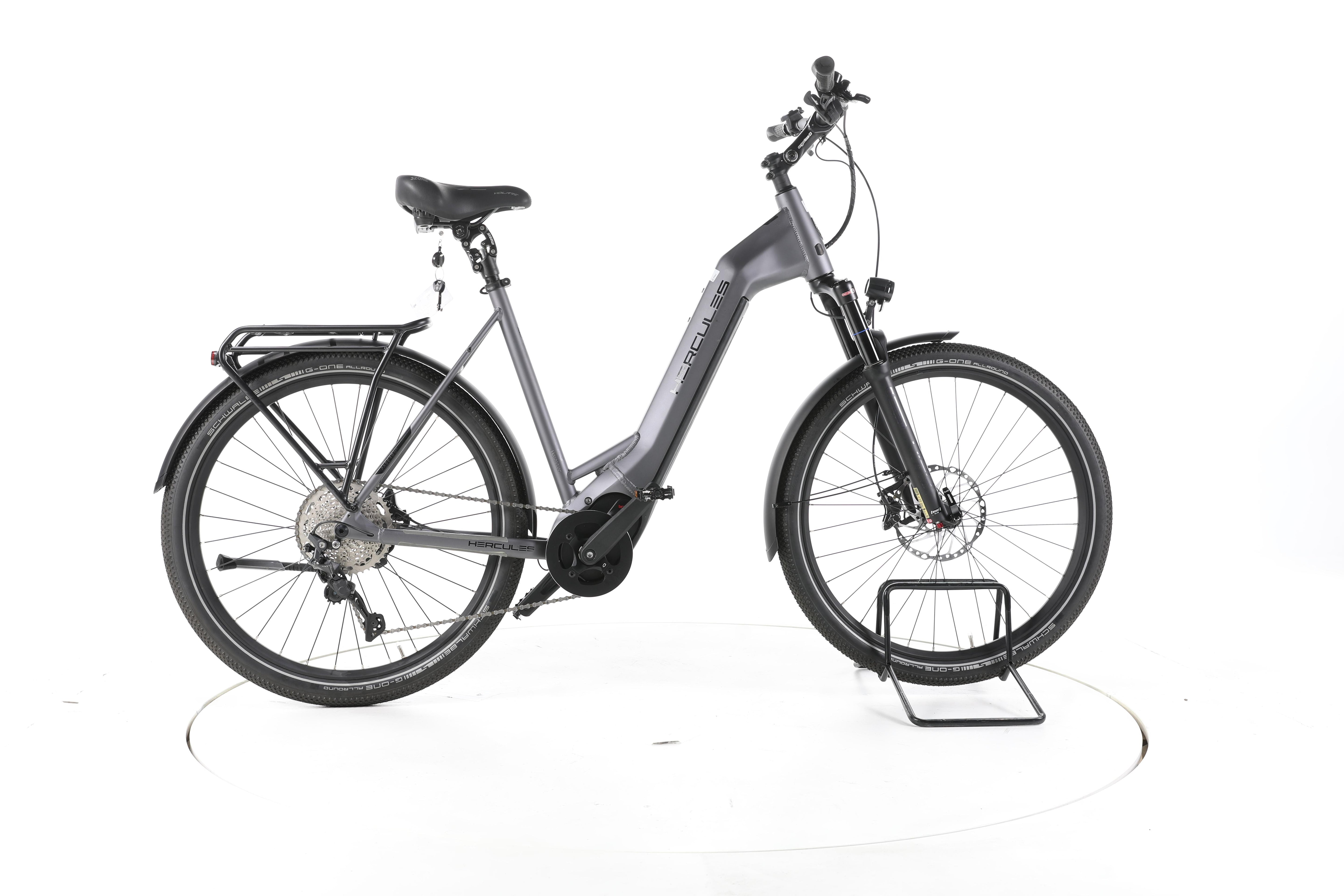 Hercules Pasero SUV Trekking E-Bike Tiefeinsteiger - Image 1