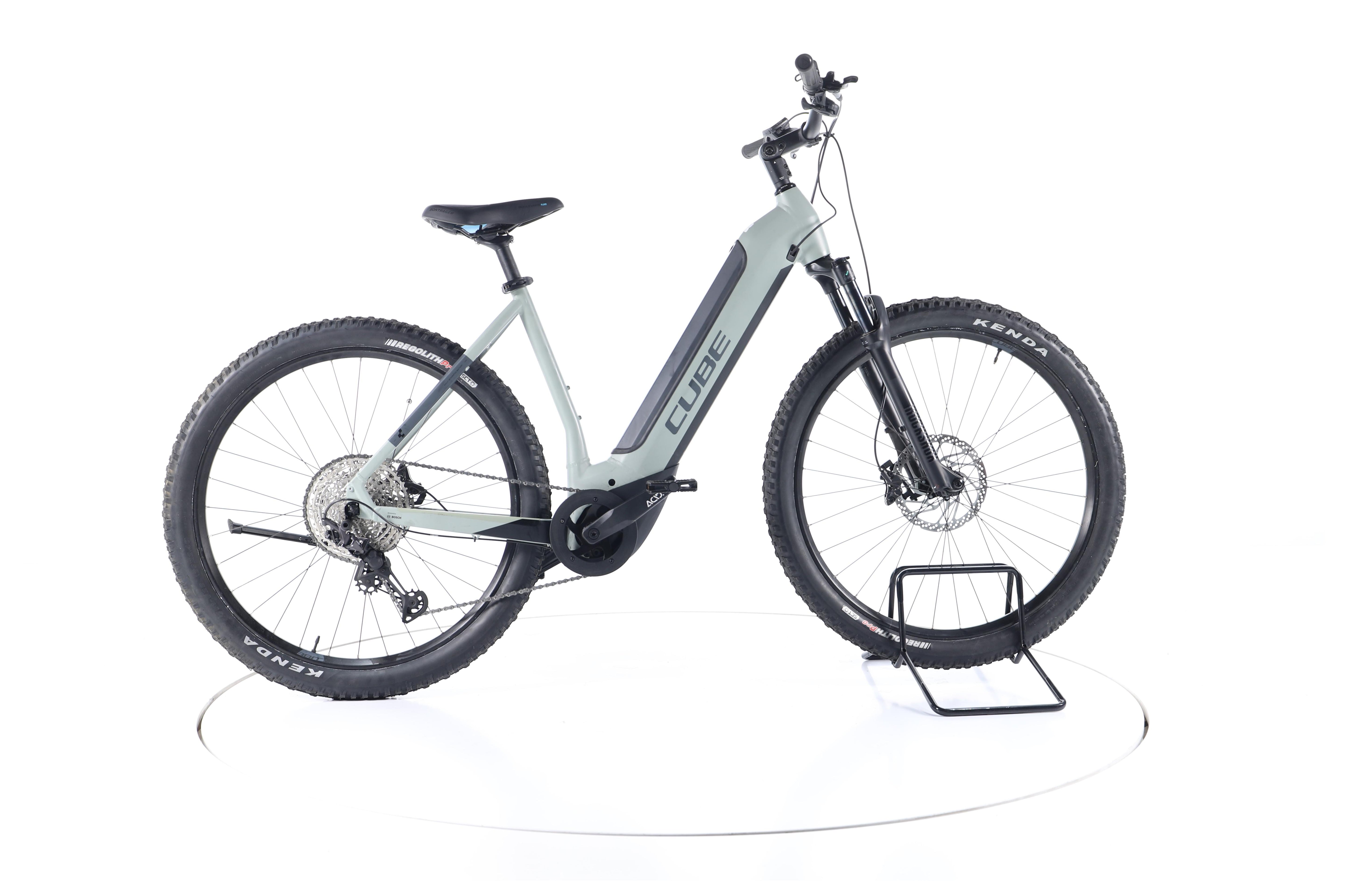 Cube Reaction Hybrid Race Trekking E-Bike Tiefeinsteiger - Image 1