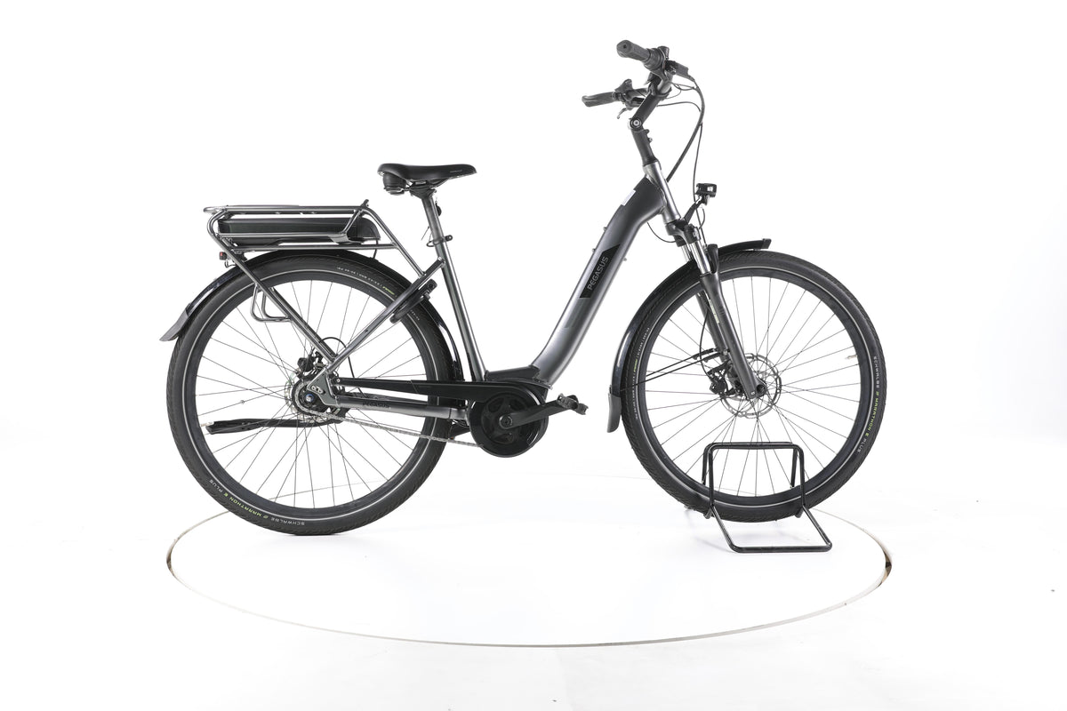 Pegasus Solero E8F Performance City E-Bike Tiefeinsteiger - Image 1
