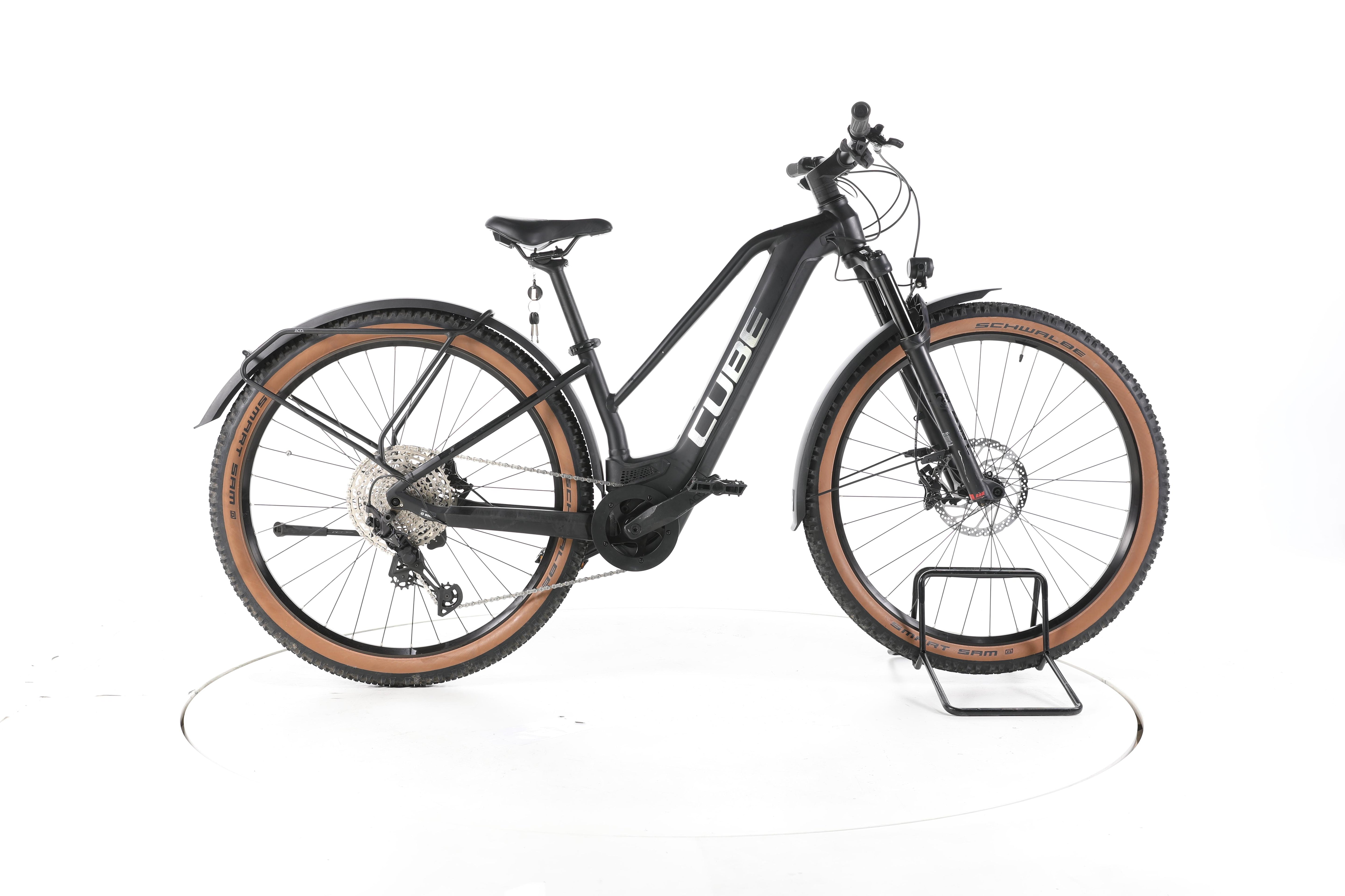 Cube Reaction Hybrid SL Trekking E-Bike - Image 1