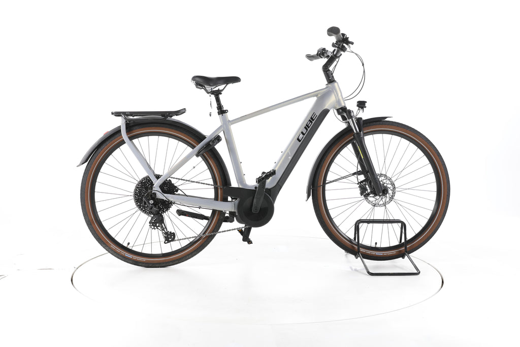 Cube Touring Pro 635 Trekking E-Bike - Image 1