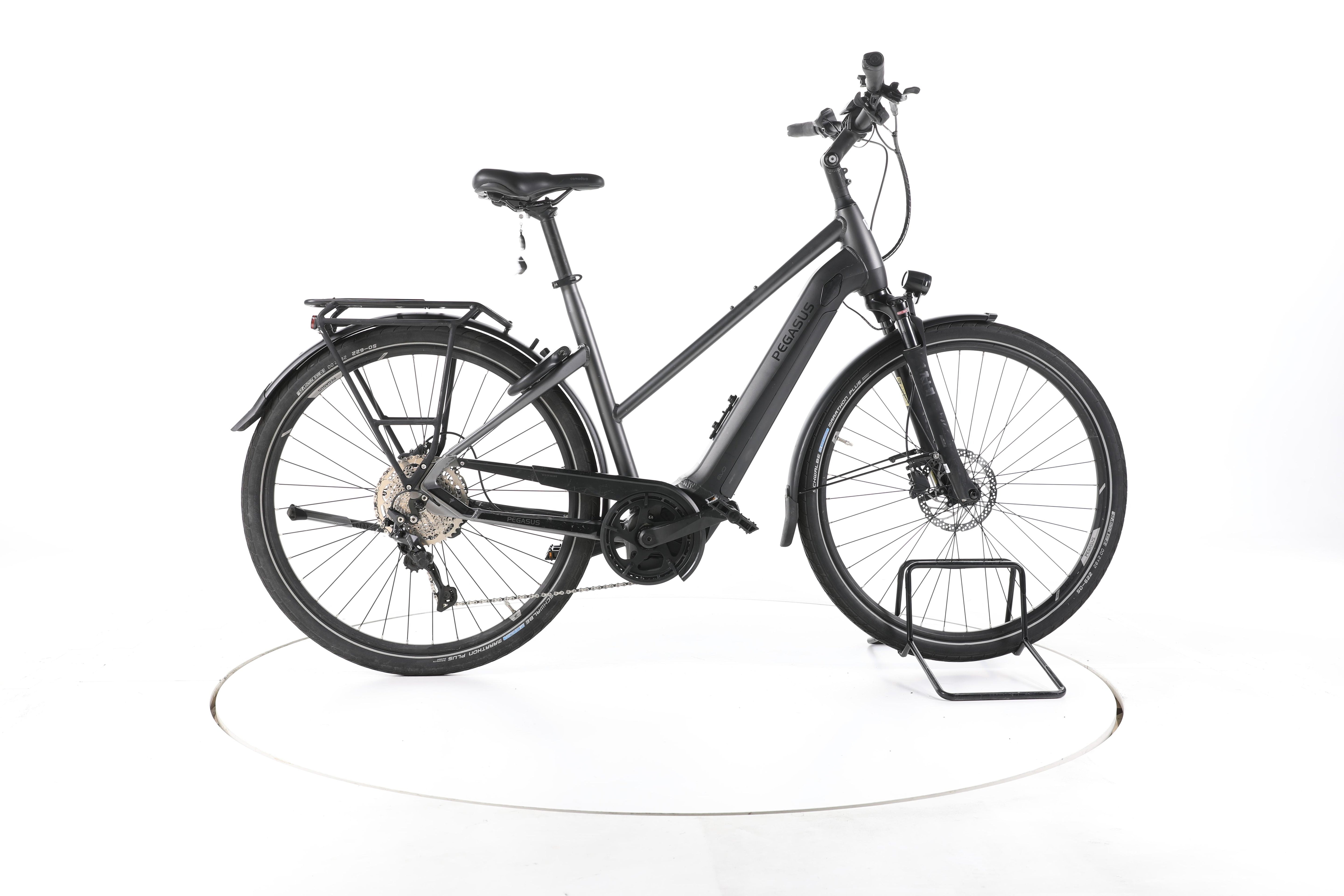 Pegasus Premio EVO 10 Lite Trekking E-Bike - Image 1