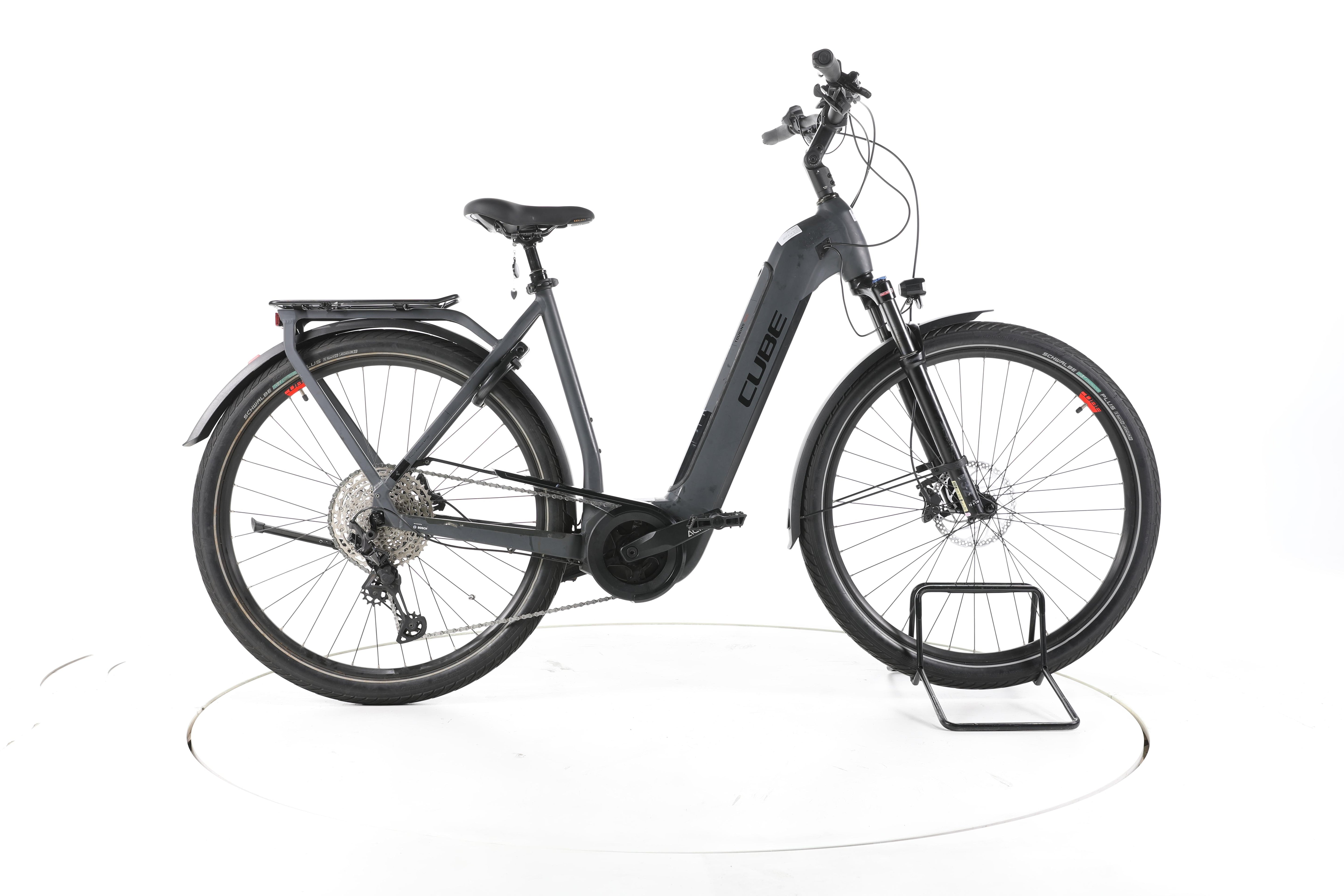 Cube Touring Hybrid EXC Trekking E-Bike Tiefeinsteiger - Image 1