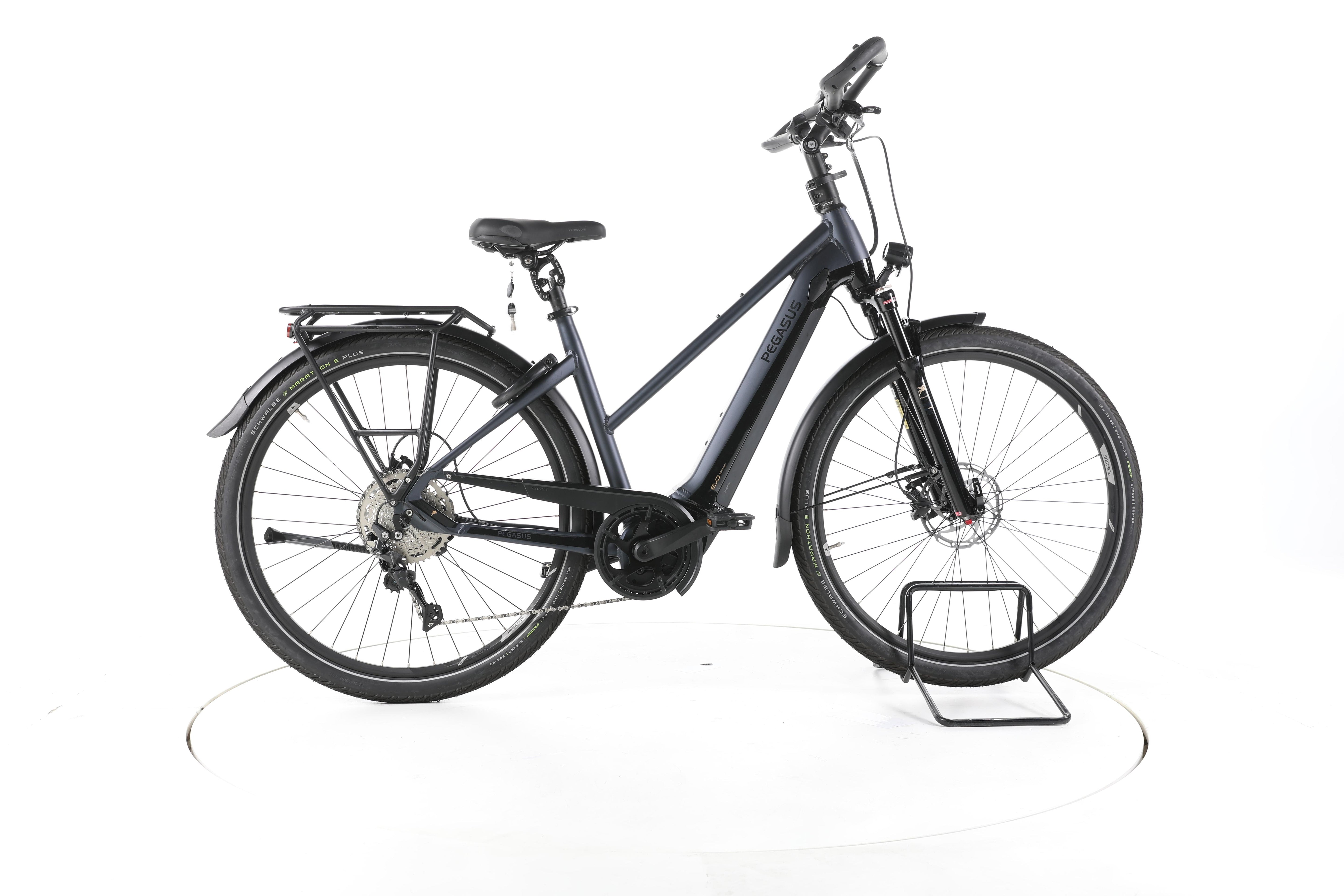 Pegasus Premio EVO 10 Lite Trekking E-Bike - Image 1