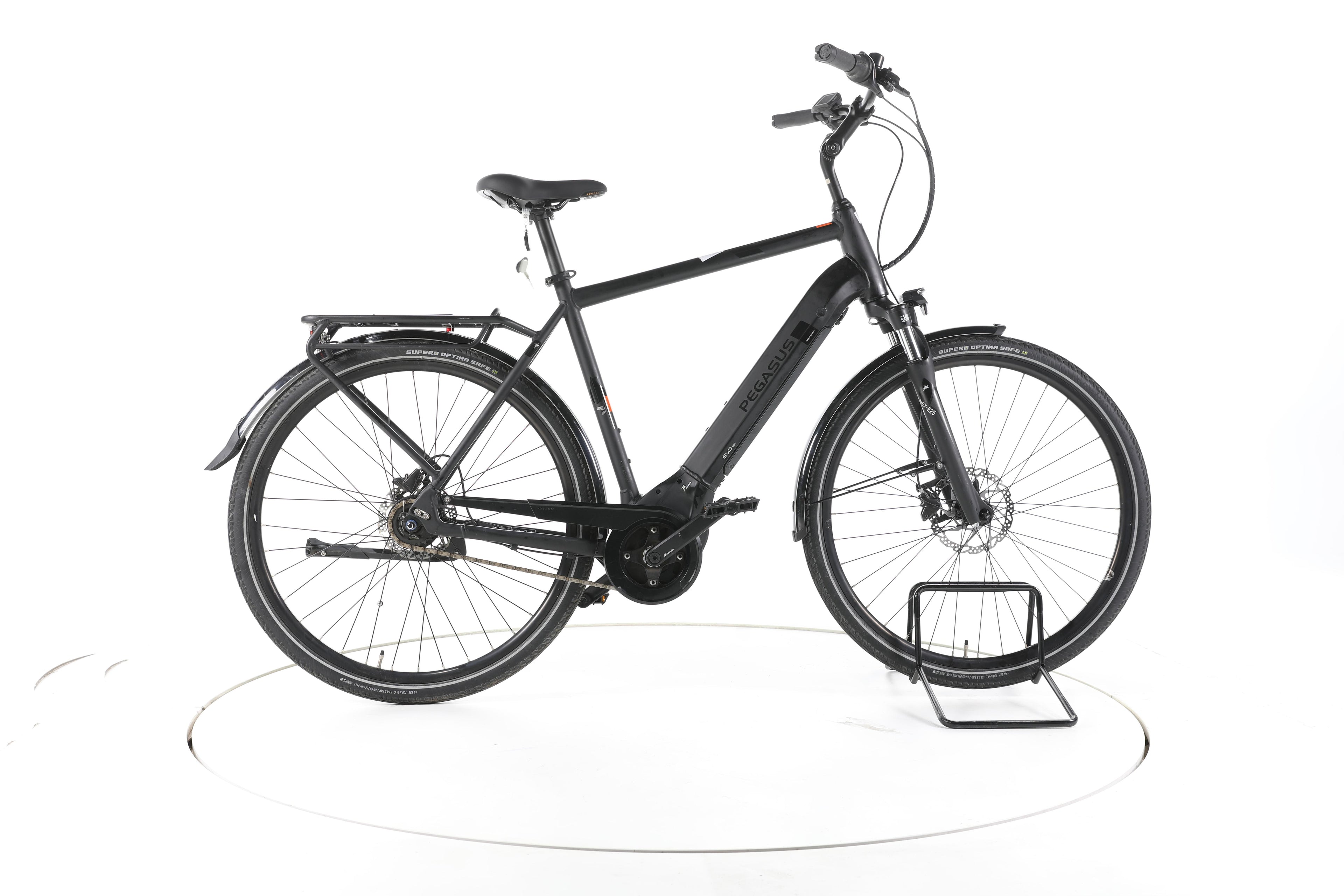 Pegasus Solero Evo 8F LT City E-Bike - Image 1