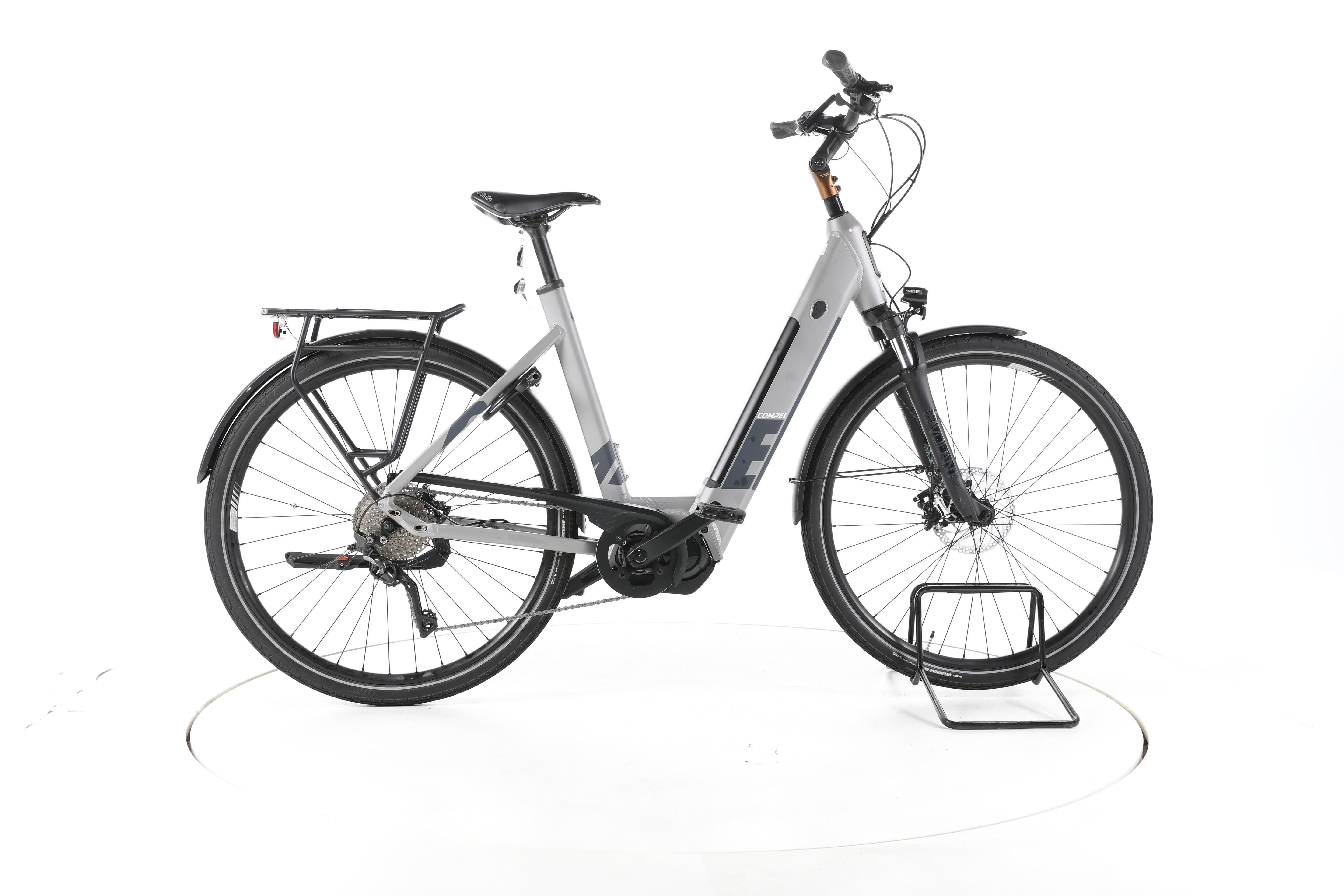 Compel XRC Hybrid Trekking E-Bike Tiefeinsteiger - Image 1
