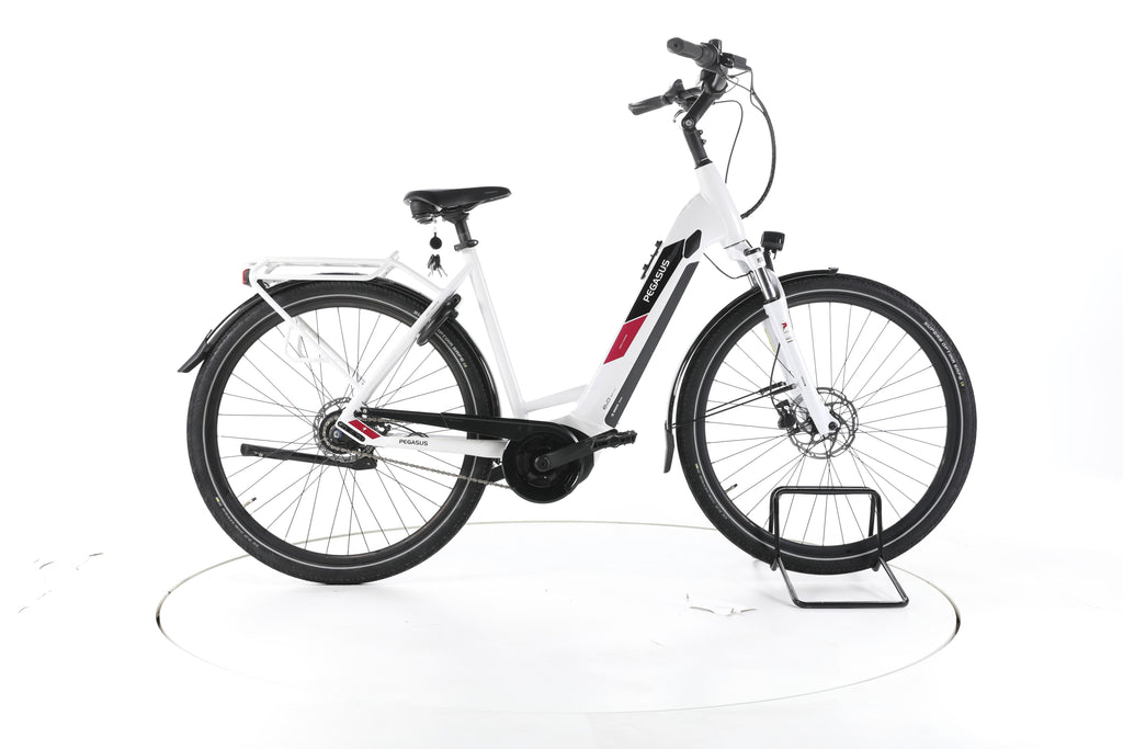 Pegasus Solero EVO 8R City E-Bike Tiefeinsteiger - Image 1
