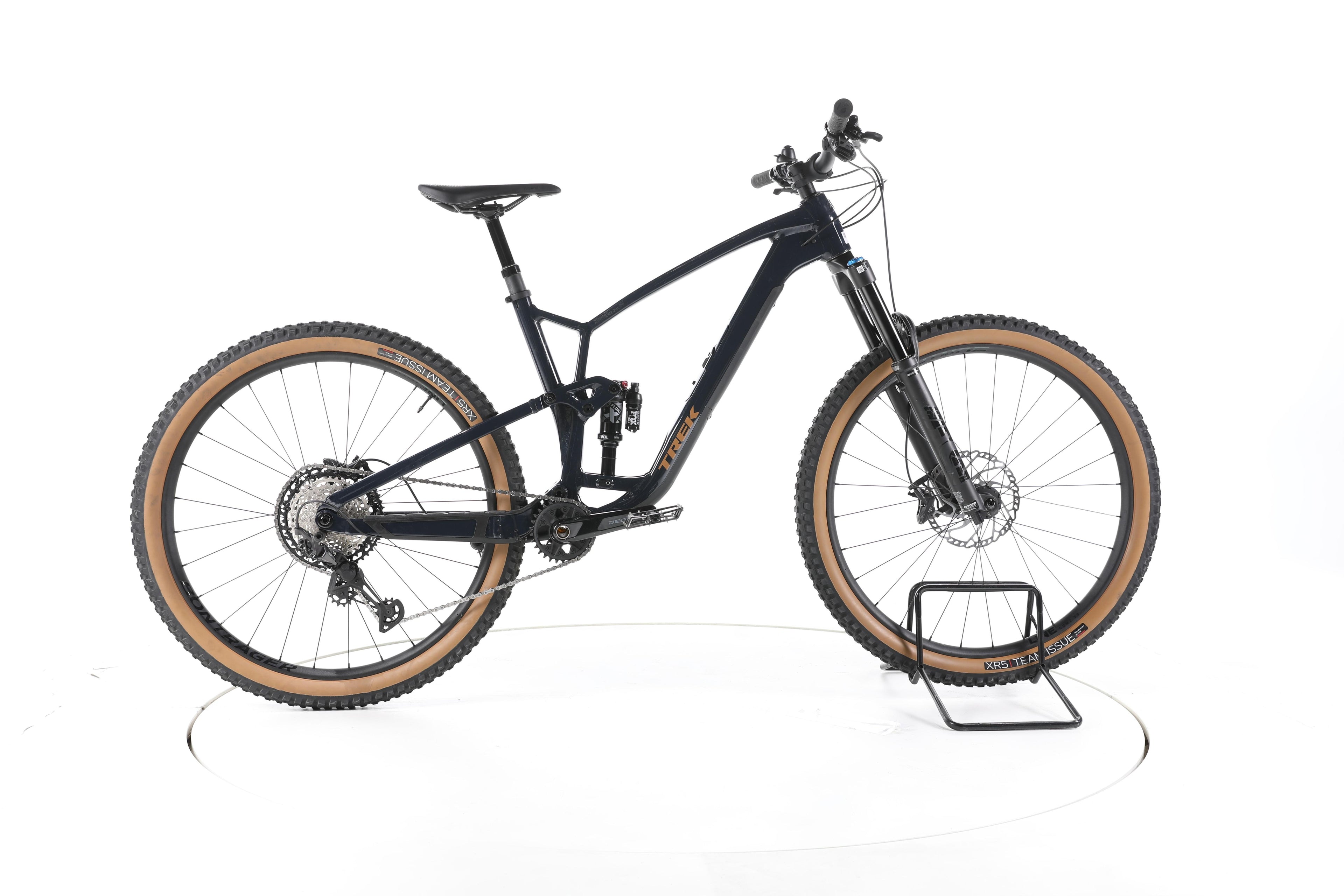 Trek Fuel EX 8 XT Gen 6 - Image 1