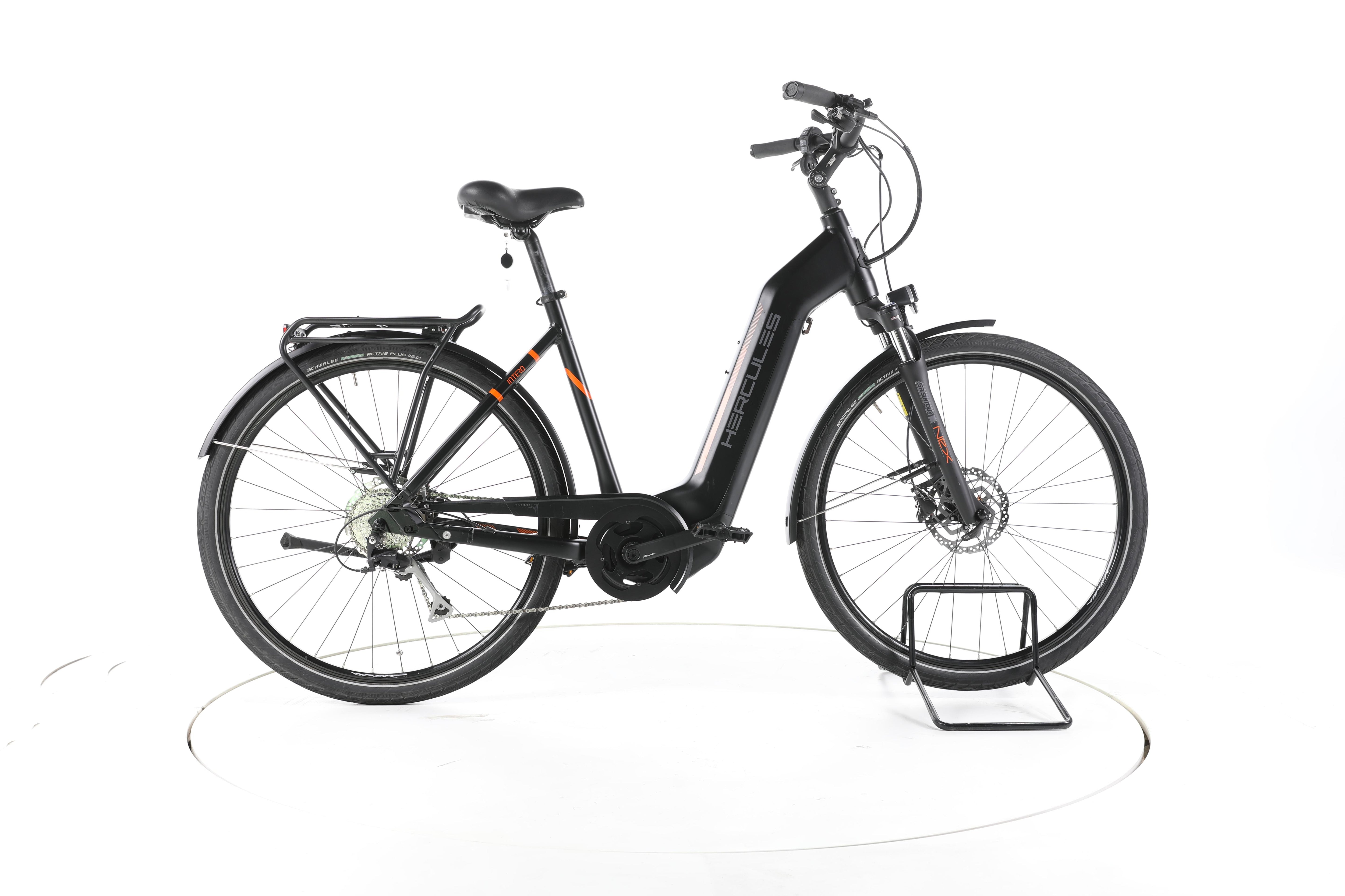 Hercules Intero Trekking E-Bike Tiefeinsteiger - Image 1