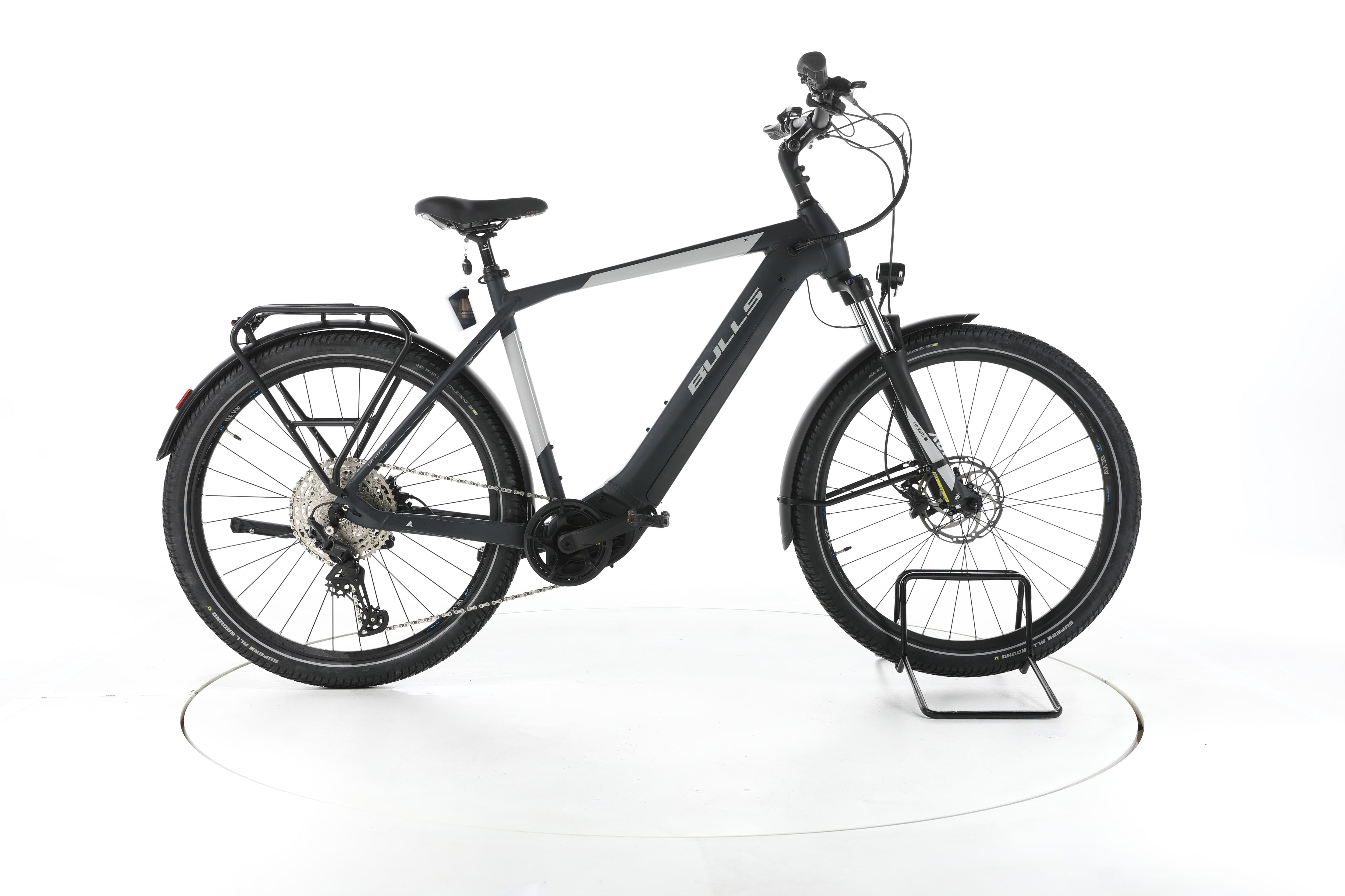 Bulls Iconic Evo 2 Trekking E-Bike - Image 1