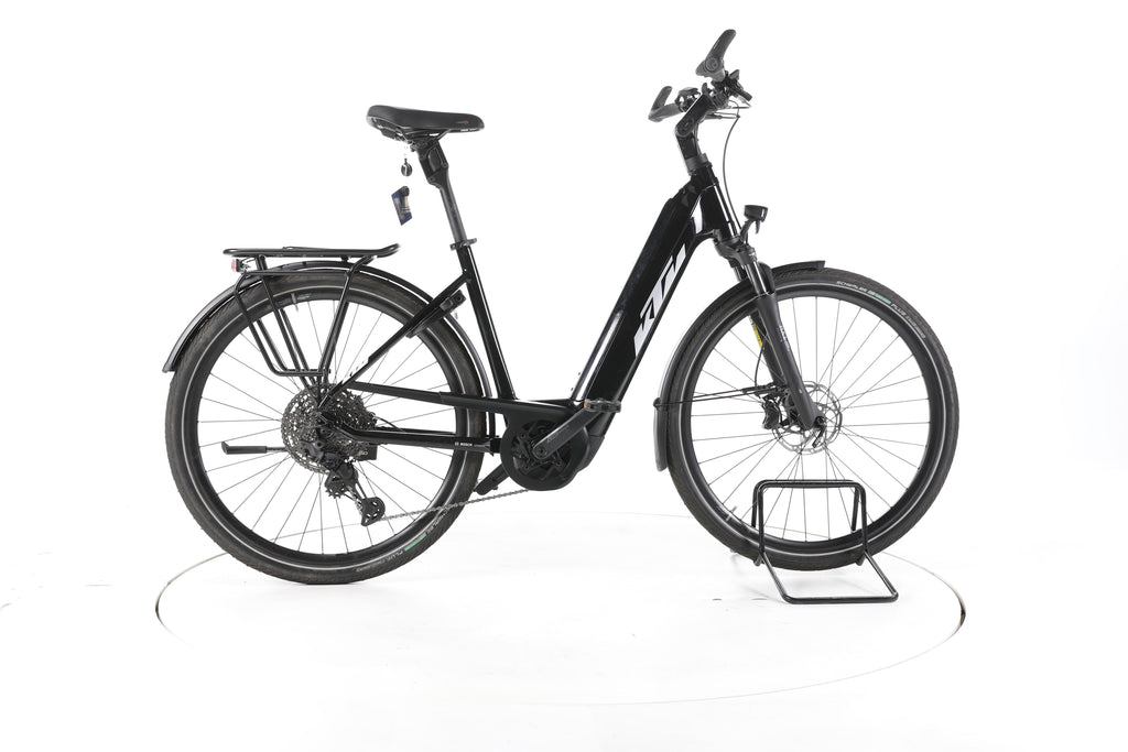 KTM MACINA Premium Trekking E-Bike Tiefeinsteiger - Image 1
