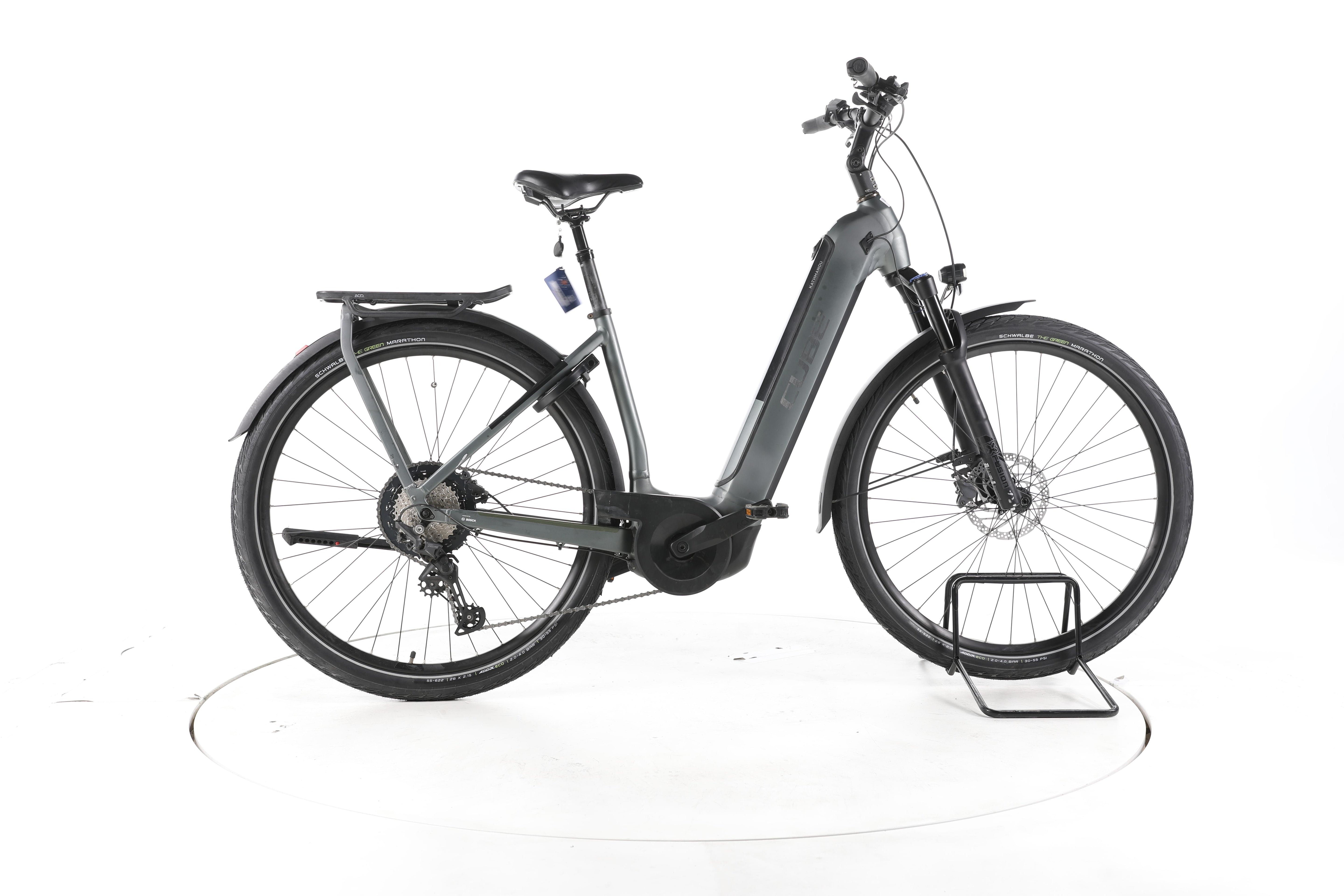 Cube Kathmandu Hybrid Pro Trekking E-Bike Tiefeinsteiger - Image 1
