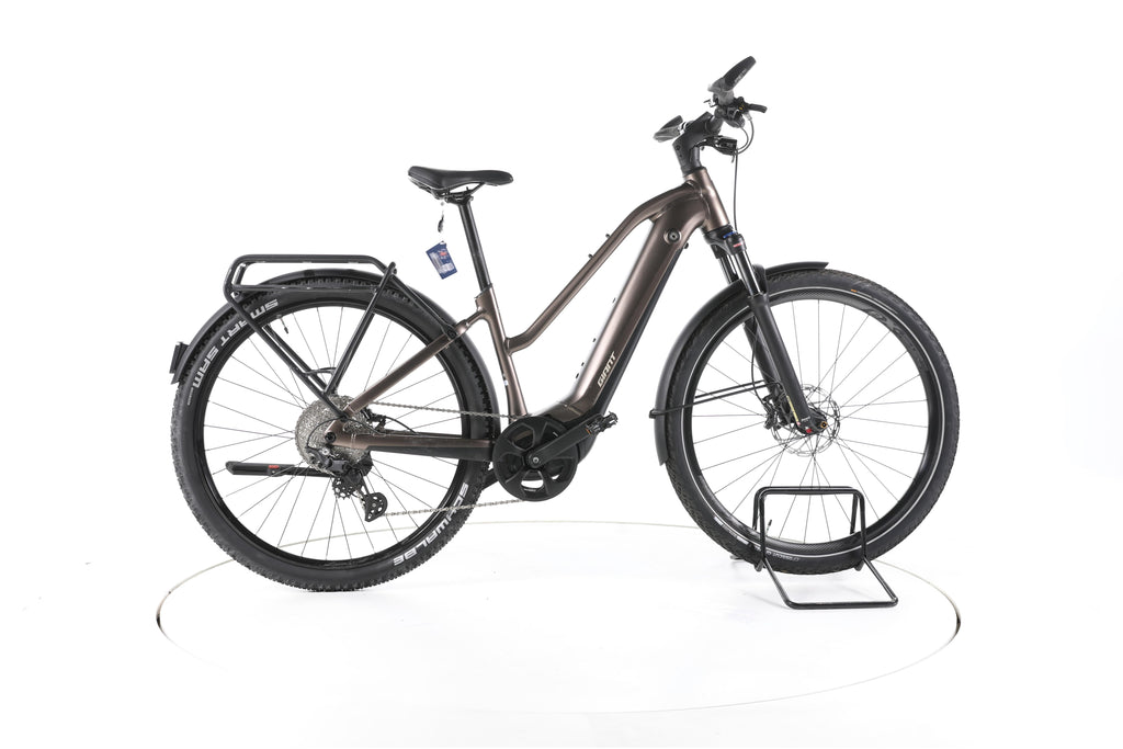 Giant Explore E+ Pro 1 Trekking E-Bike - Image 1