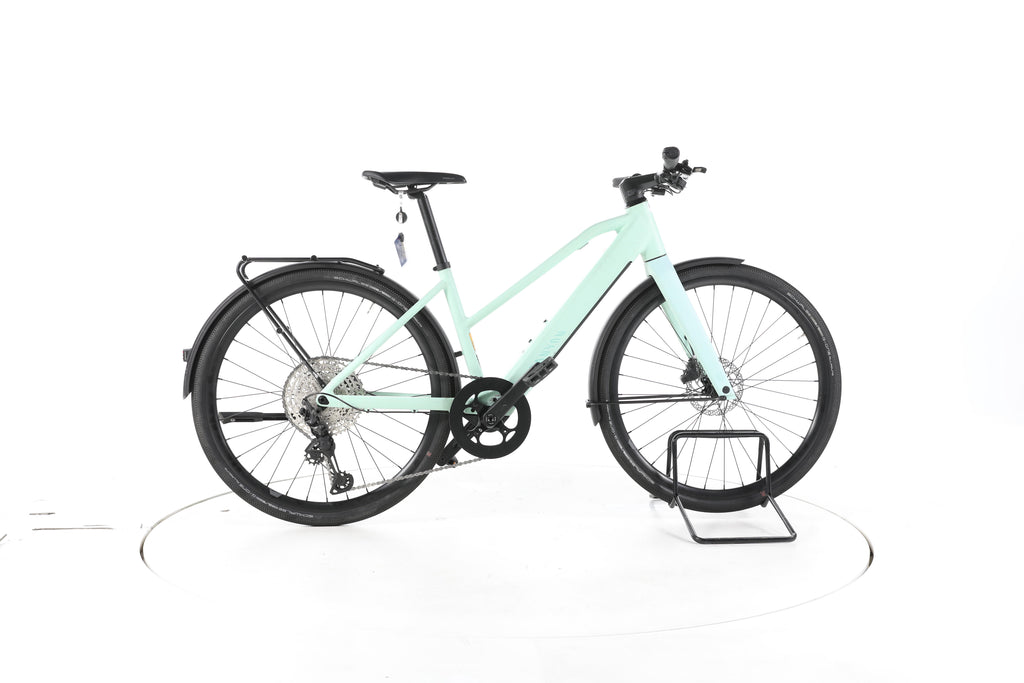 Canyon Commuter:ON 7 Trekking E-Bike - Image 1