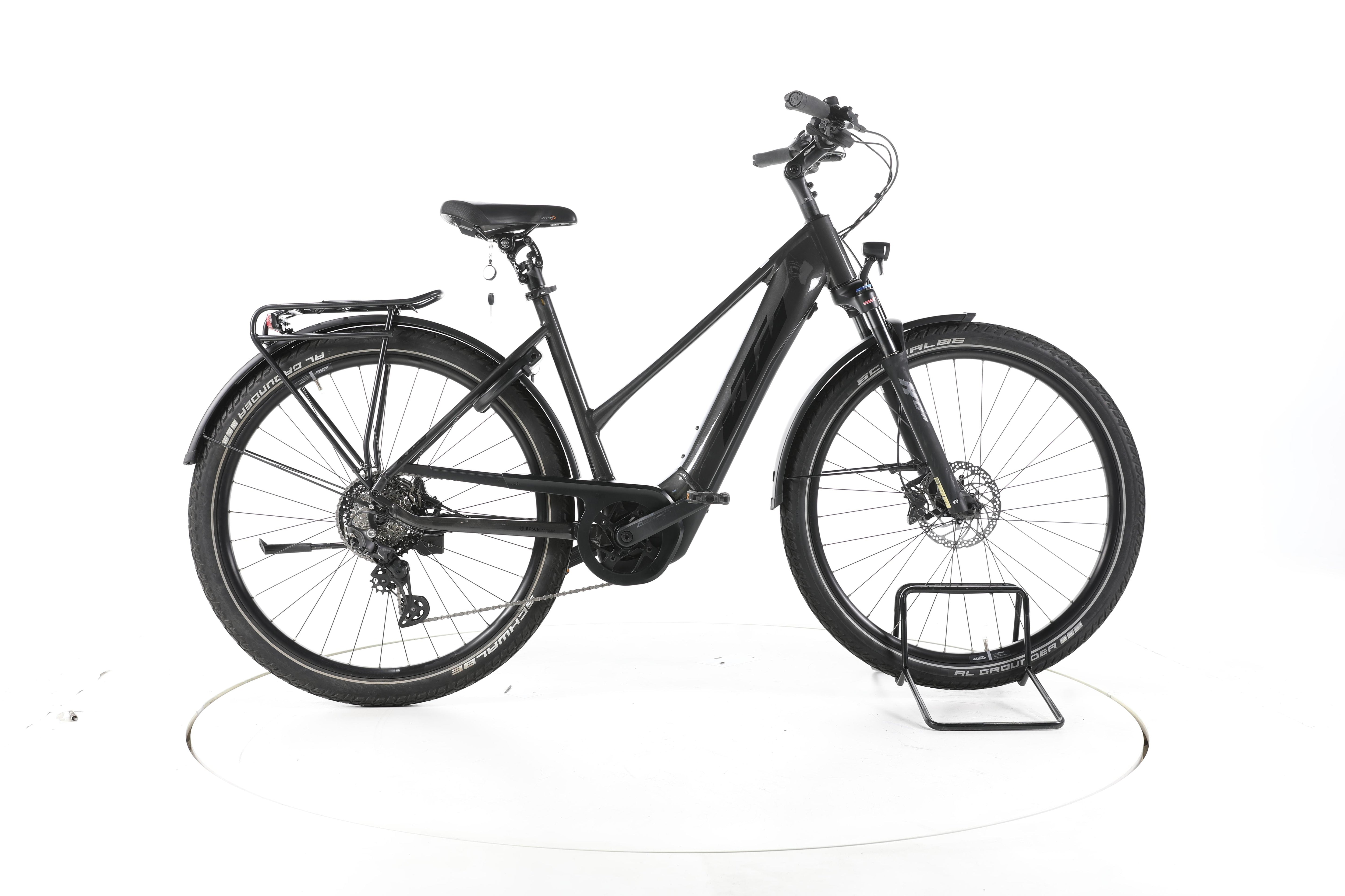 KTM Macina Gran 620 Trekking E-Bike - Image 1