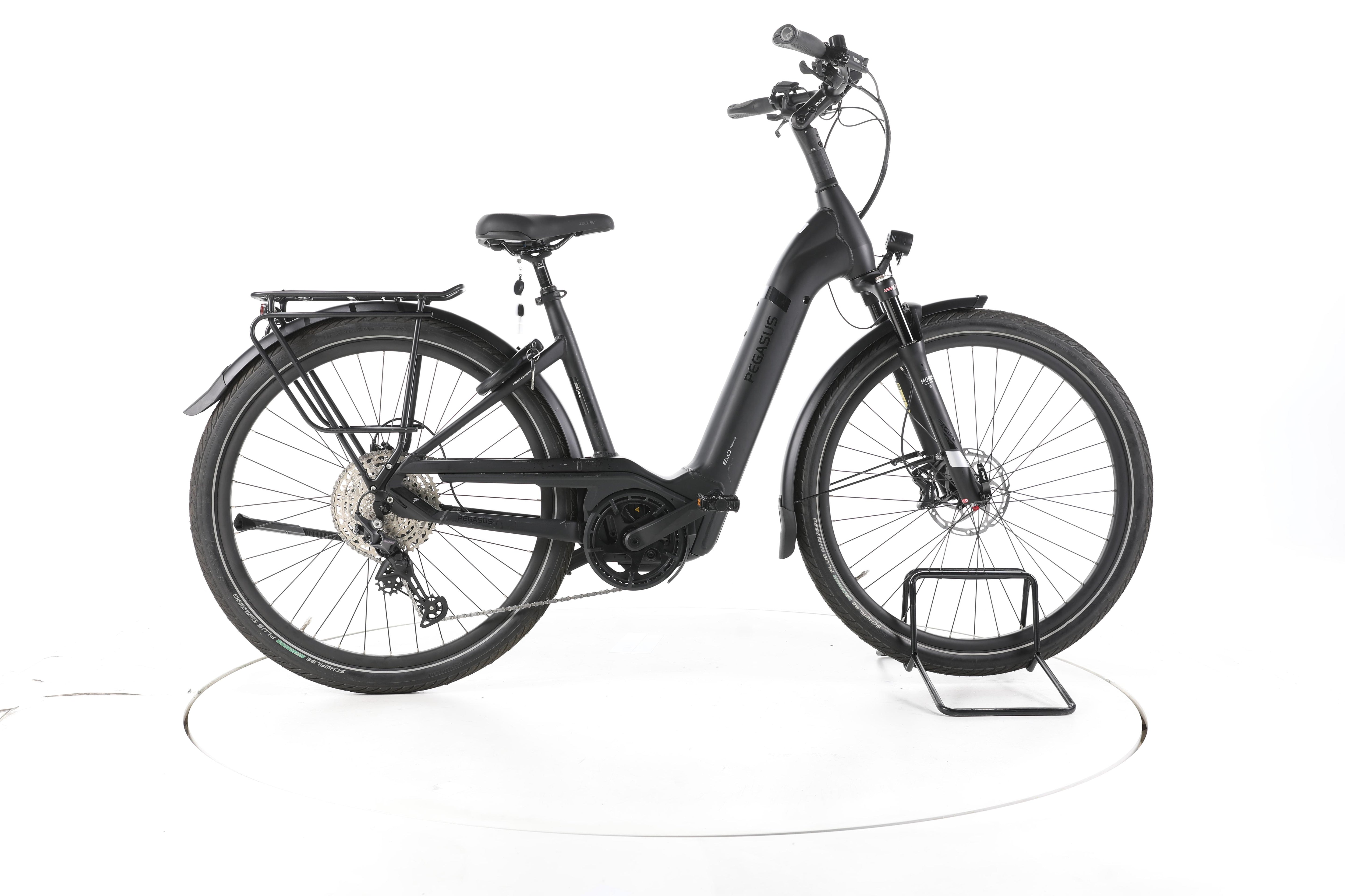 Pegasus Strong Evo 12 Lite Trekking E-Bike Tiefeinsteiger - Image 1
