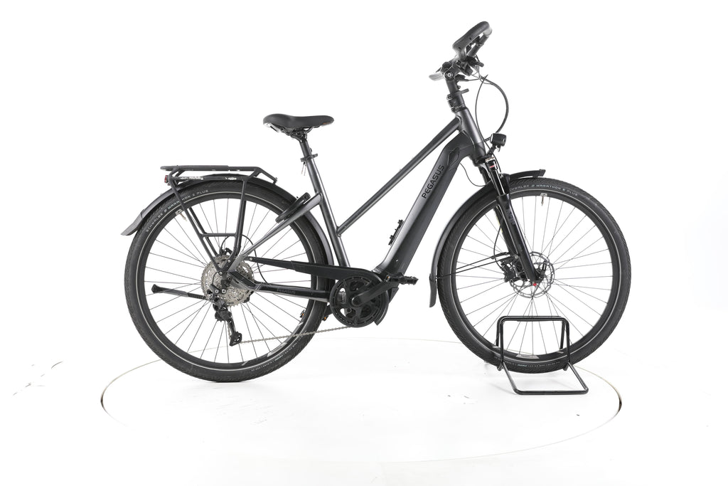 Pegasus Premio Evo 10 Lite Comfort Trekking E-Bike - Image 1