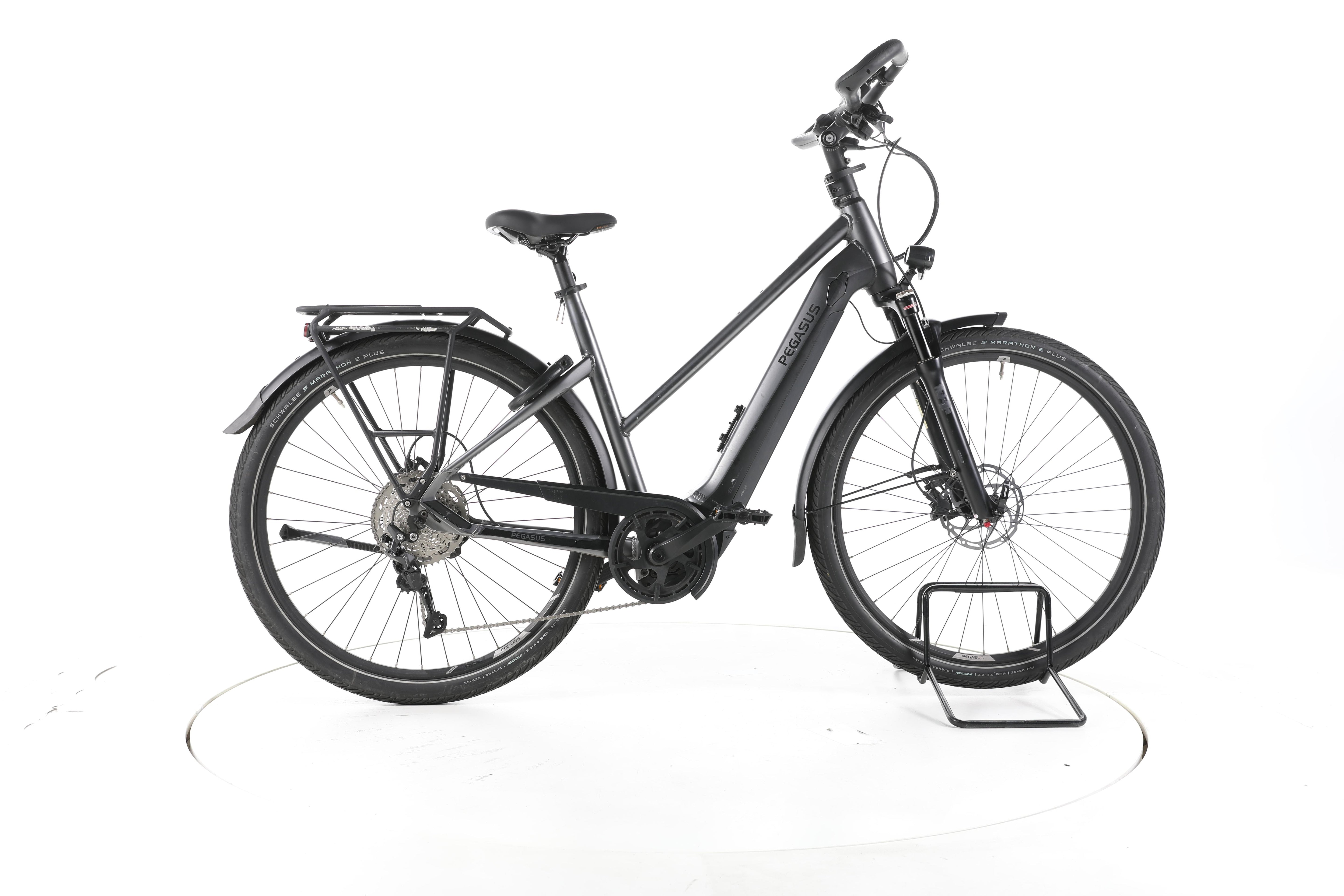 Pegasus Premio Evo 10 Lite Comfort Trekking E-Bike - Image 1