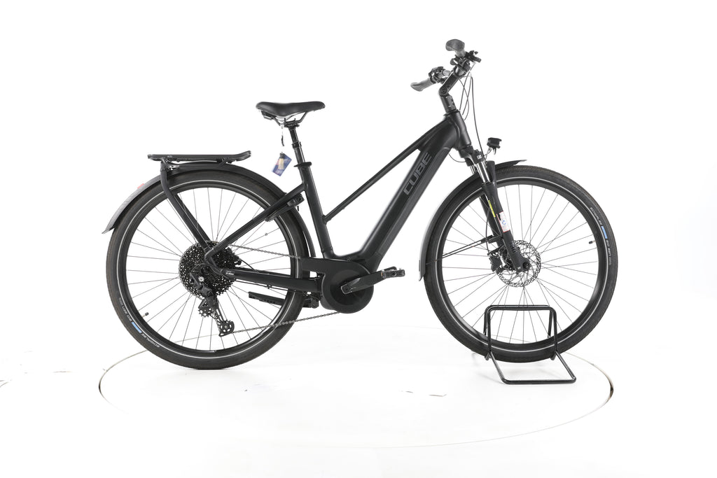 Cube Touring Hybrid Pro Trekking E-Bike - Image 1