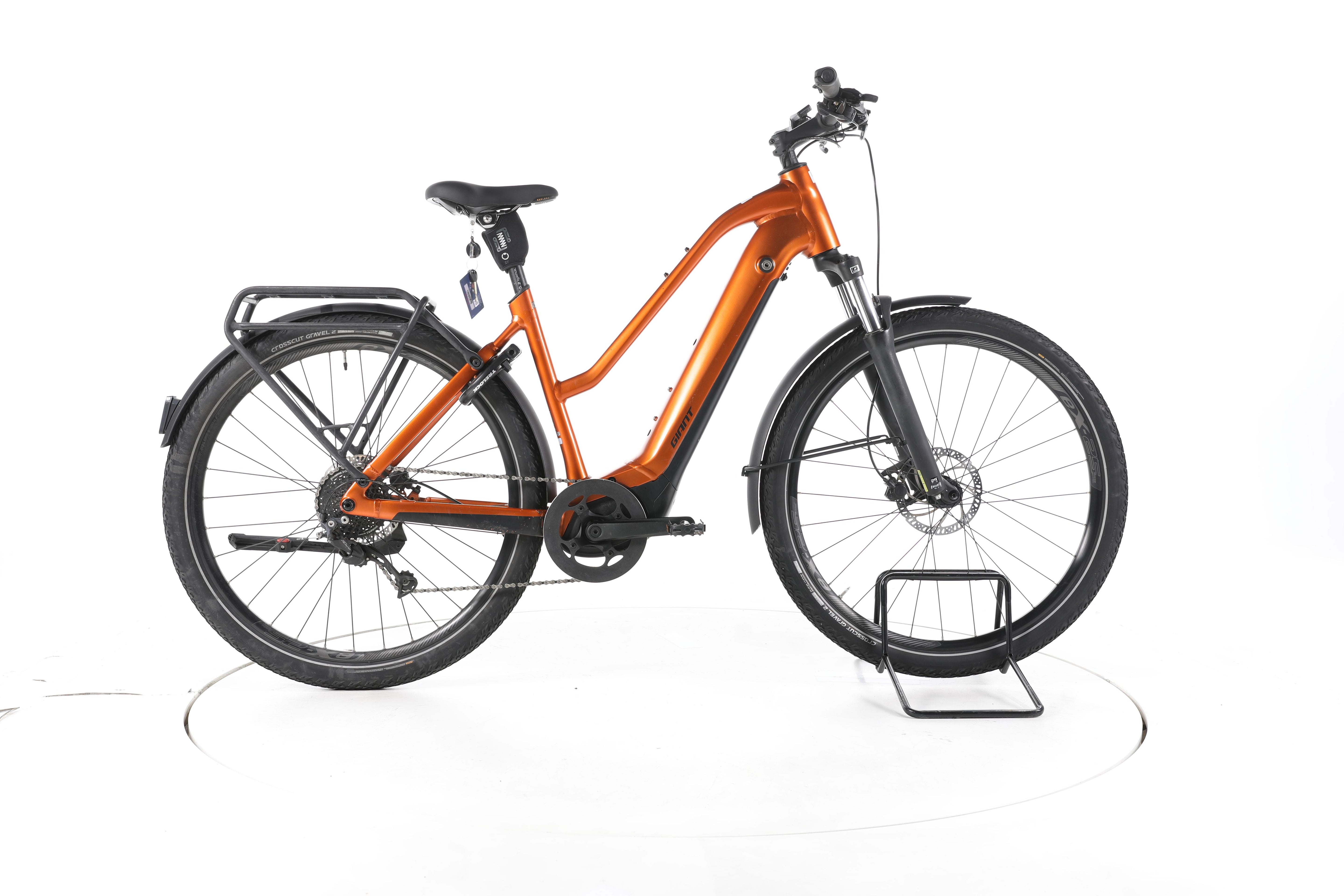 Giant Explore E+ 2 STA Trekking E-Bike - Image 1