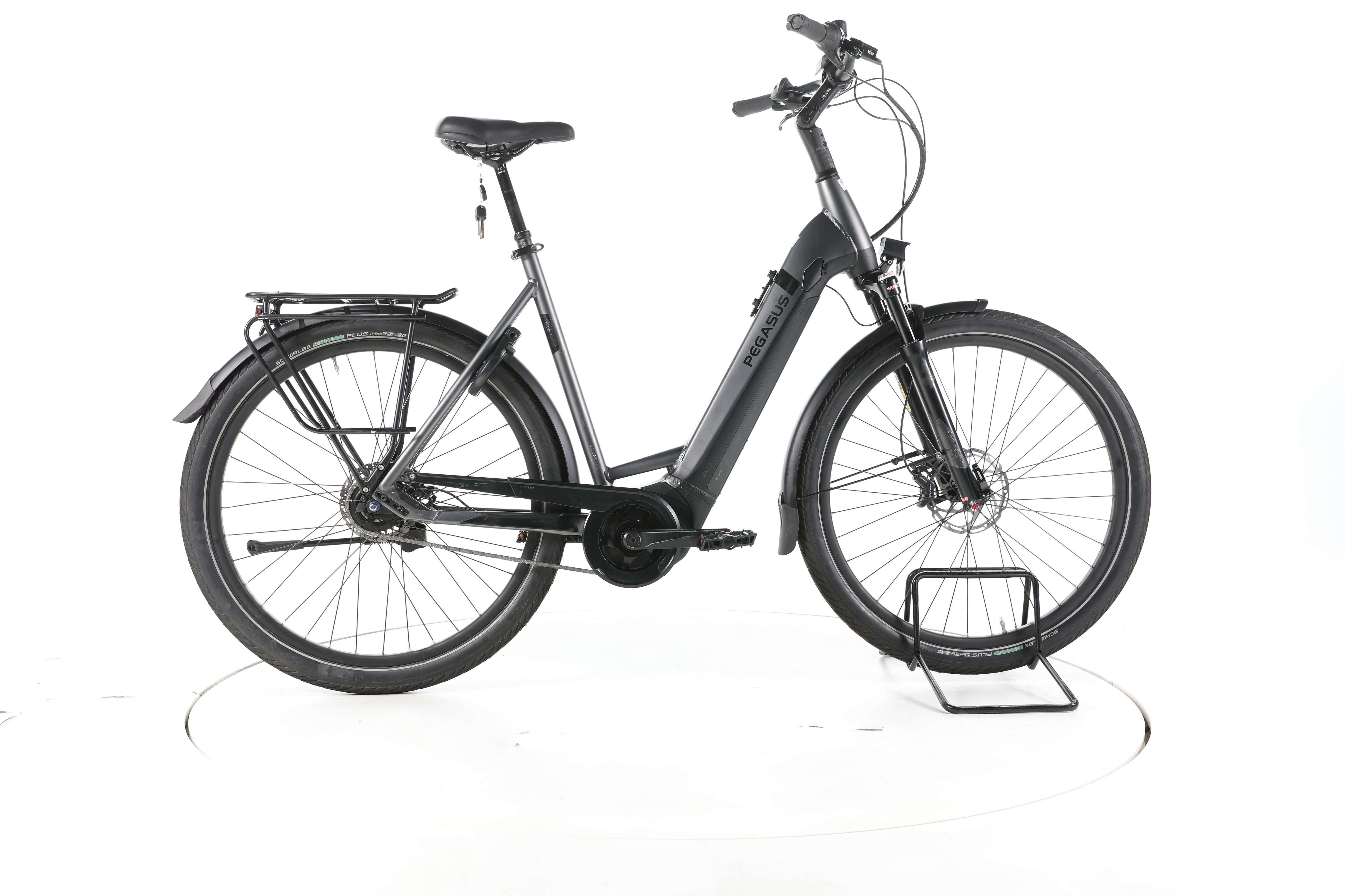 Pegasus Strong EVO 5R City E-Bike Tiefeinsteiger - Image 1