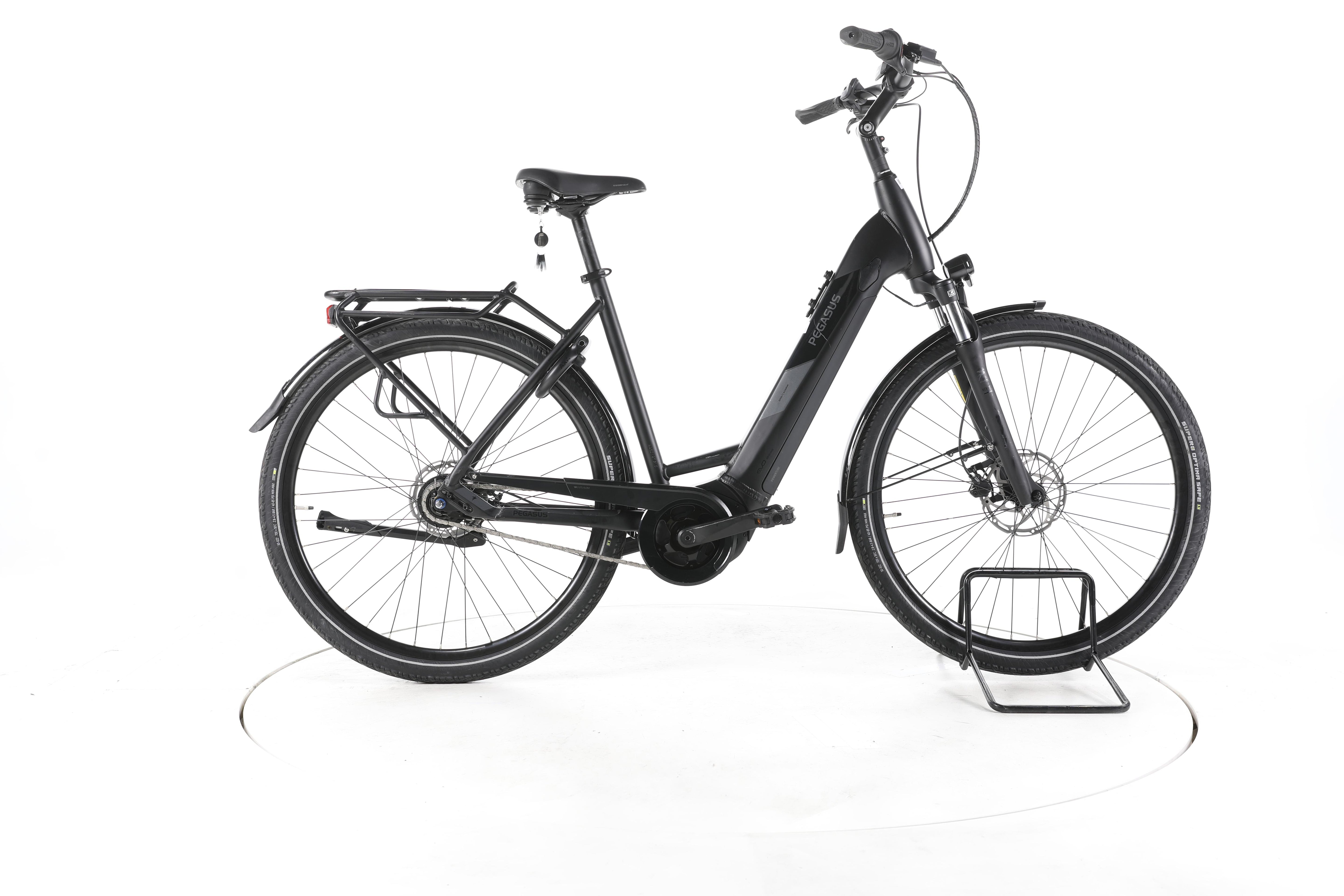 Pegasus Solero EVO 8F City E-Bike Tiefeinsteiger - Image 1