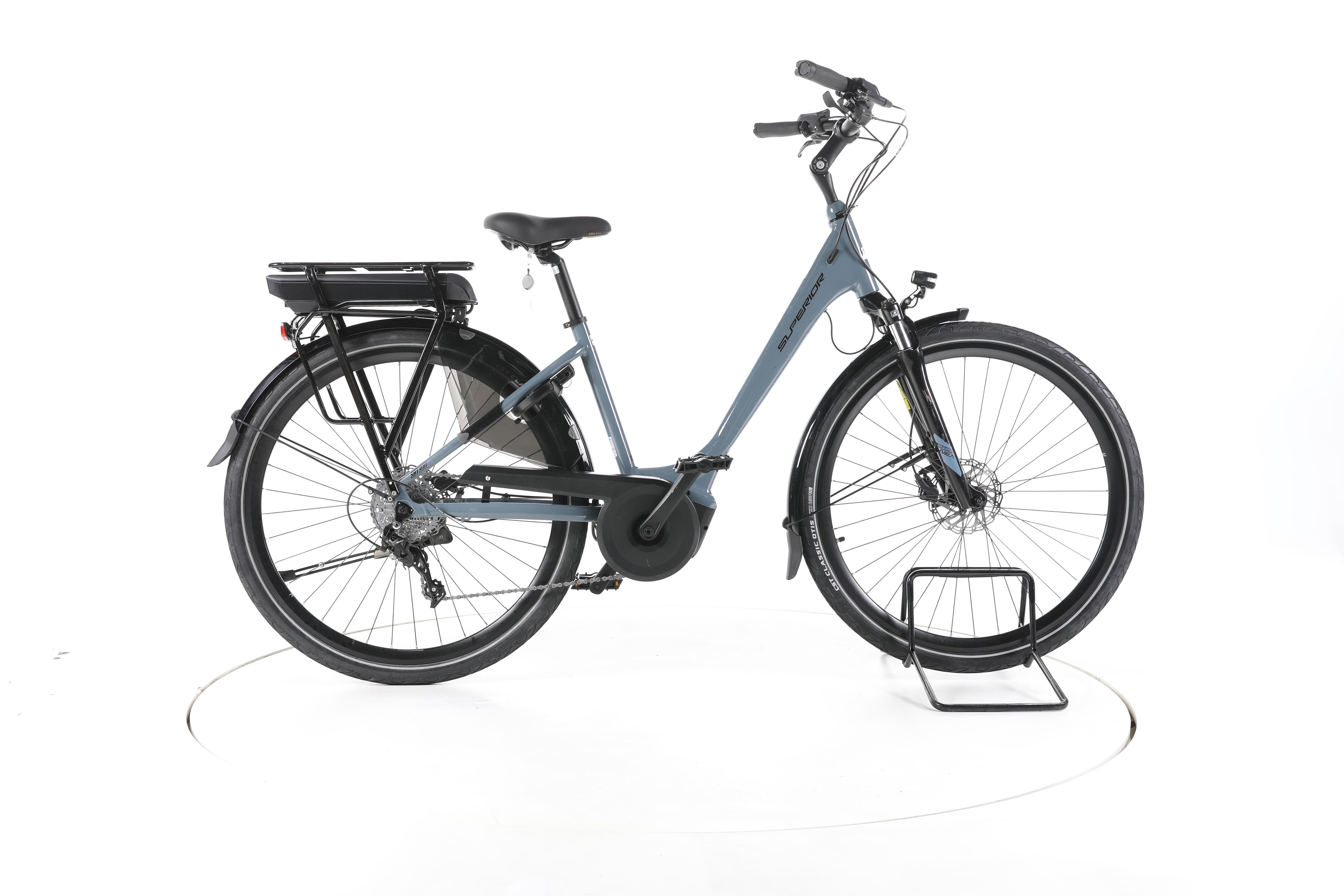 Superior SBT 300 L Trekking E-Bike Tiefeinsteiger - Image 1
