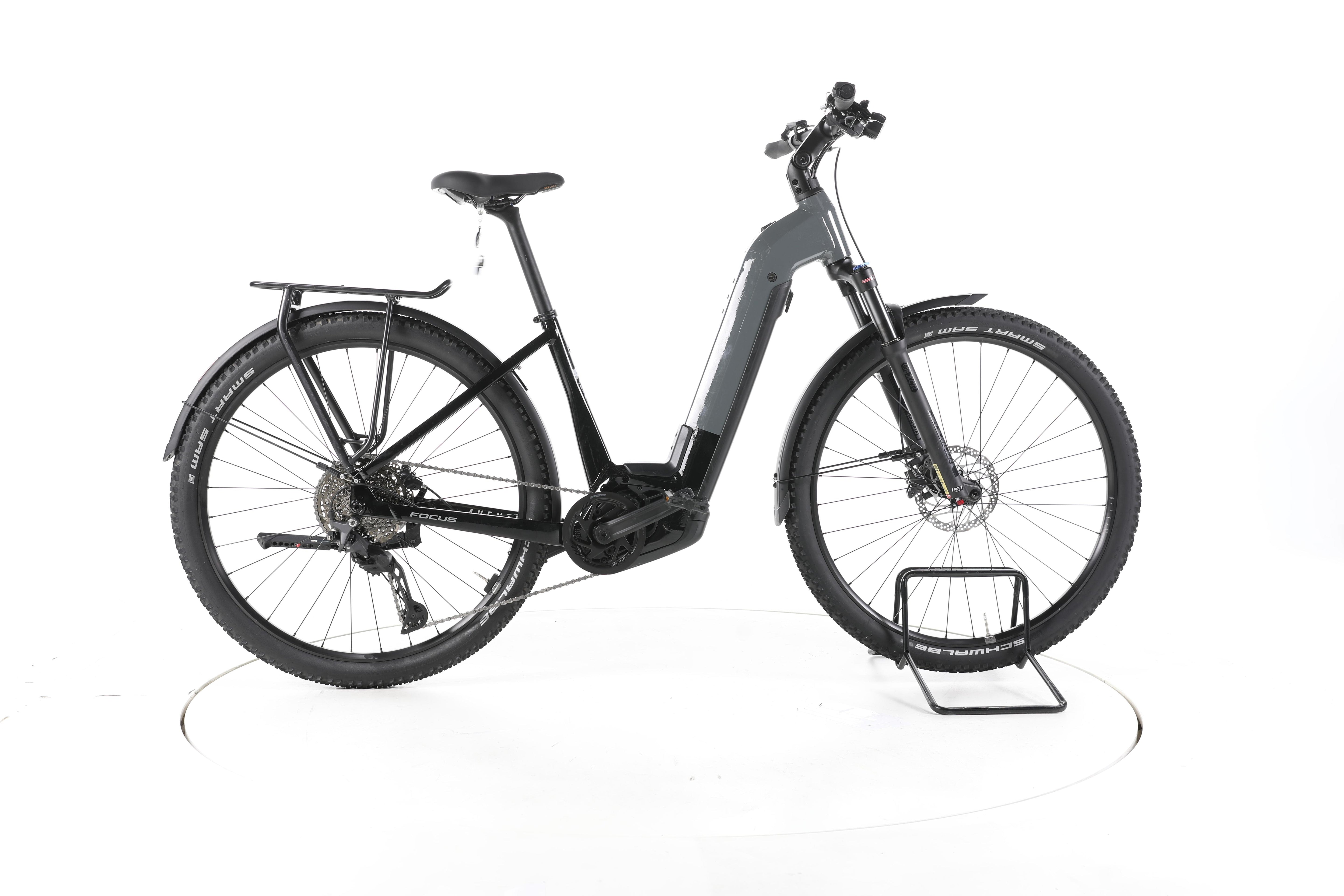 Focus Aventura² 6.8 Trekking E-Bike Tiefeinsteiger 2025 - Image 1