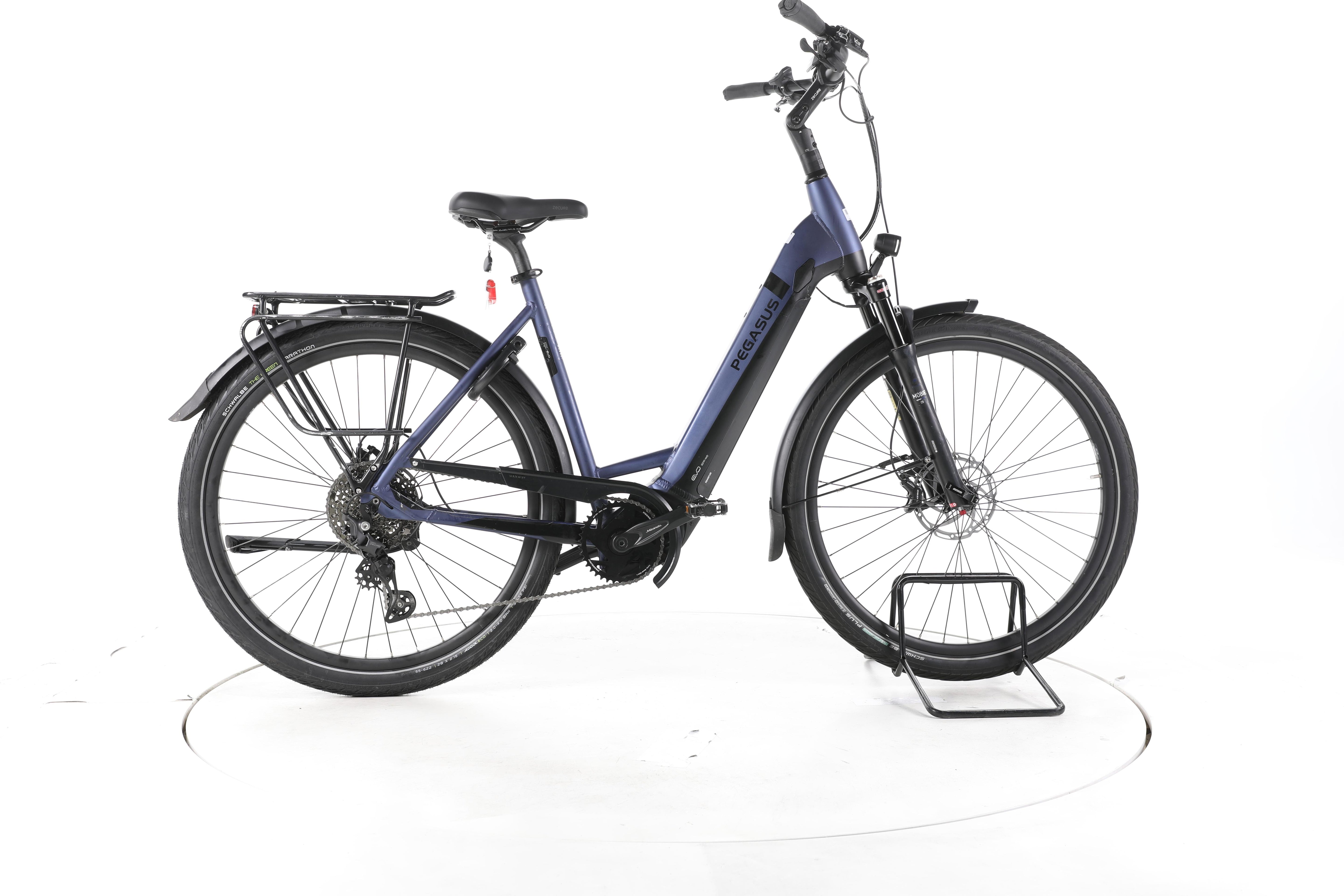 Pegasus Strong EVO Lite Trekking E-Bike Tiefeinsteiger - Image 1