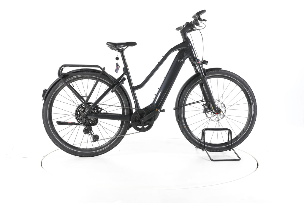 Giant Explore E+ 3 Trekking E-Bike - Image 1