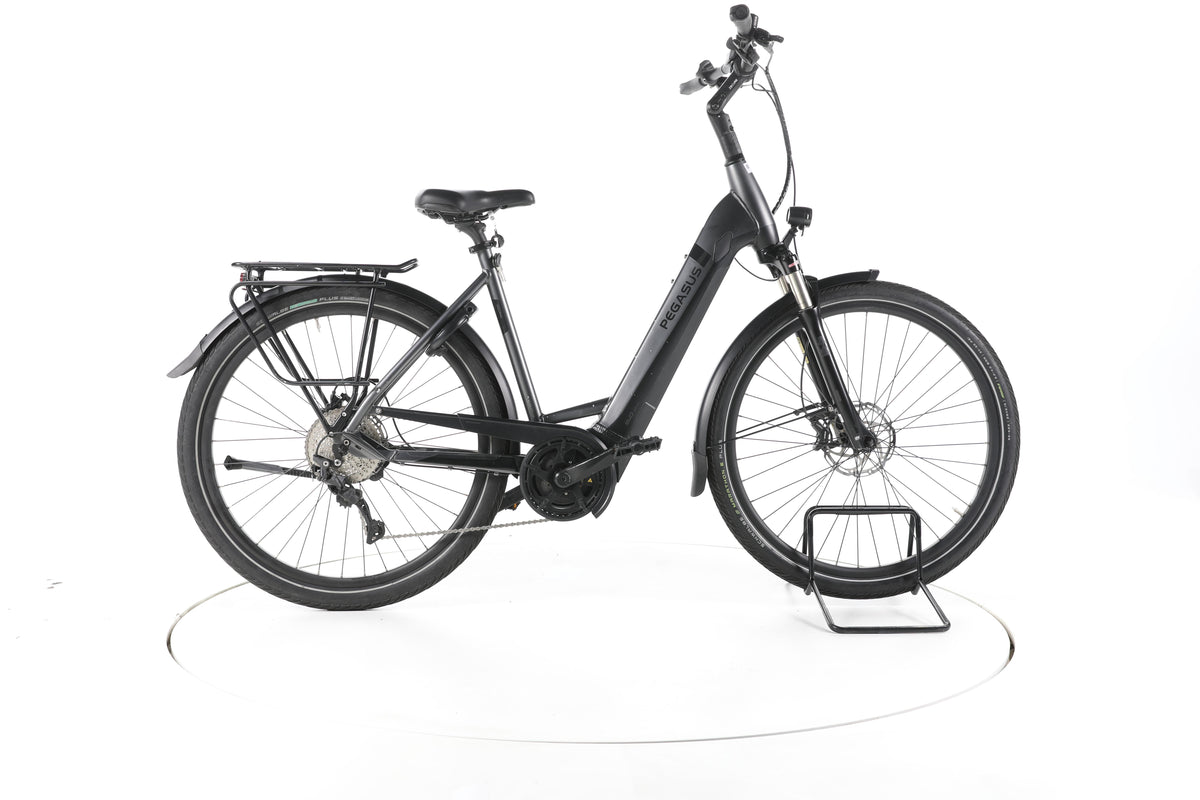 Pegasus Strong EVO 10 Trekking E-Bike Tiefeinsteiger - Image 1